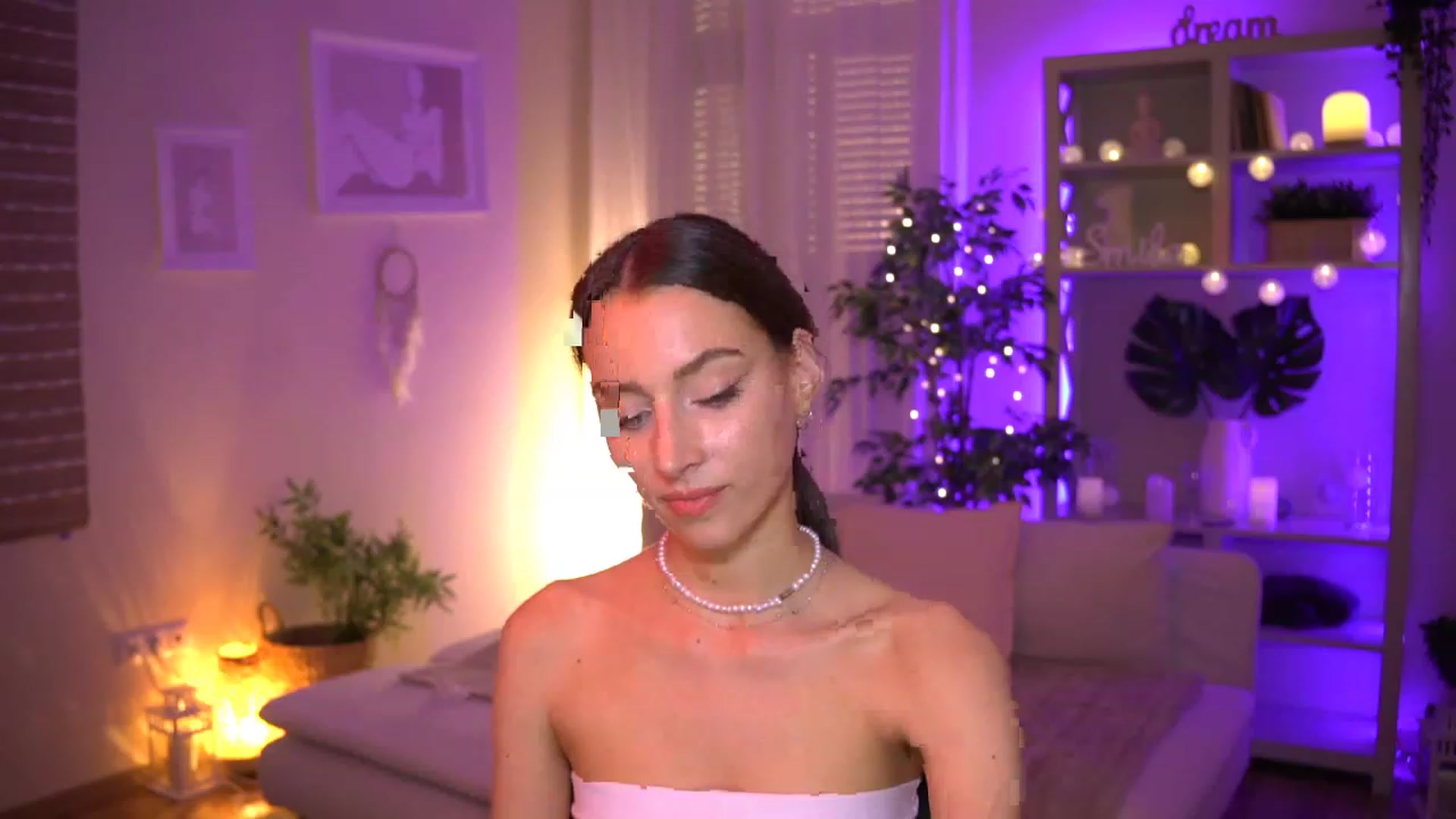 Gallery image thumbnail from Emily_grey69's myfreecams stream on, 06/20/2023, 18:22 image 11 of 20