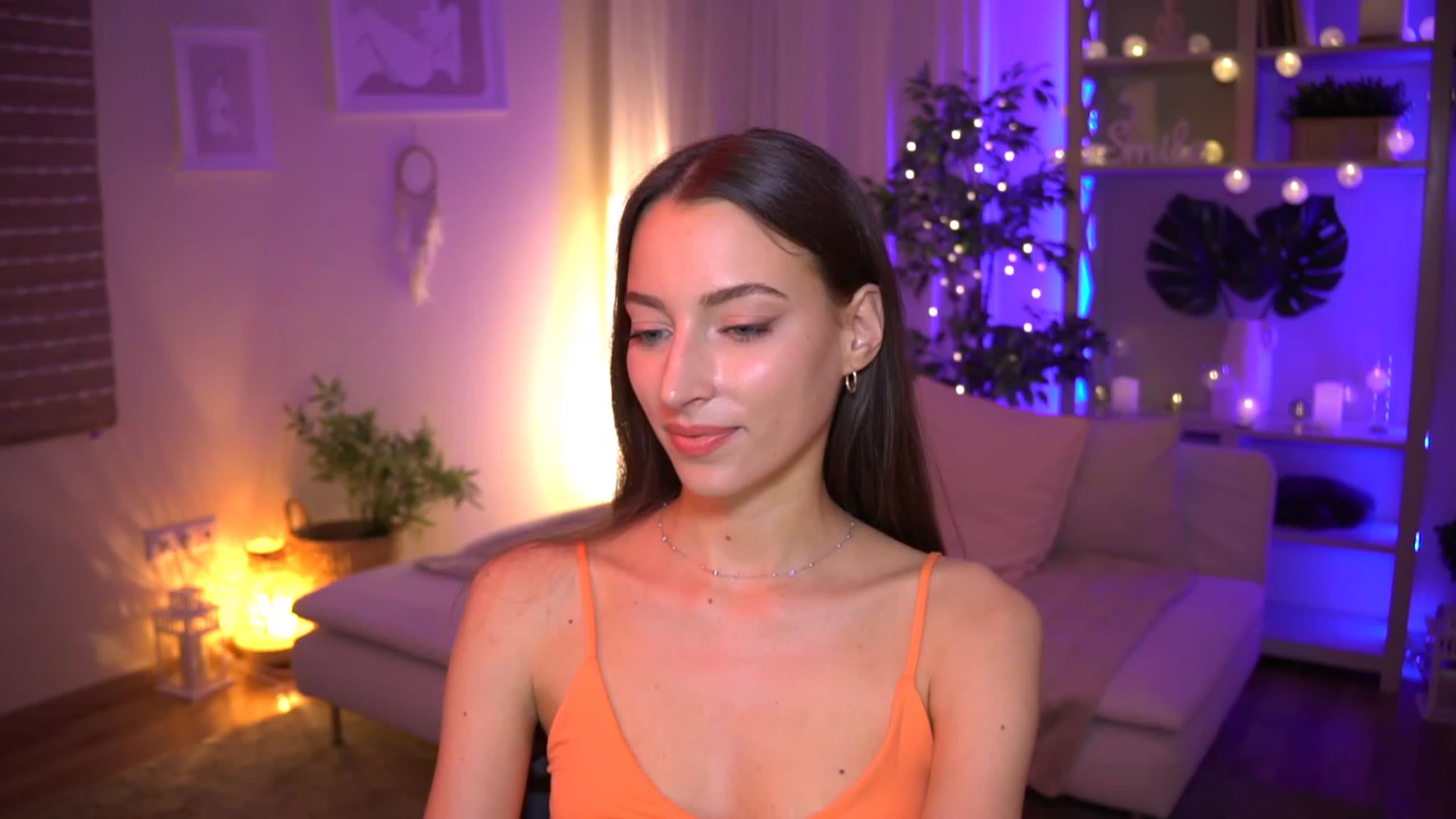 Gallery image thumbnail from Emily_grey69's myfreecams stream on, 06/21/2023, 19:15 image 3 of 20