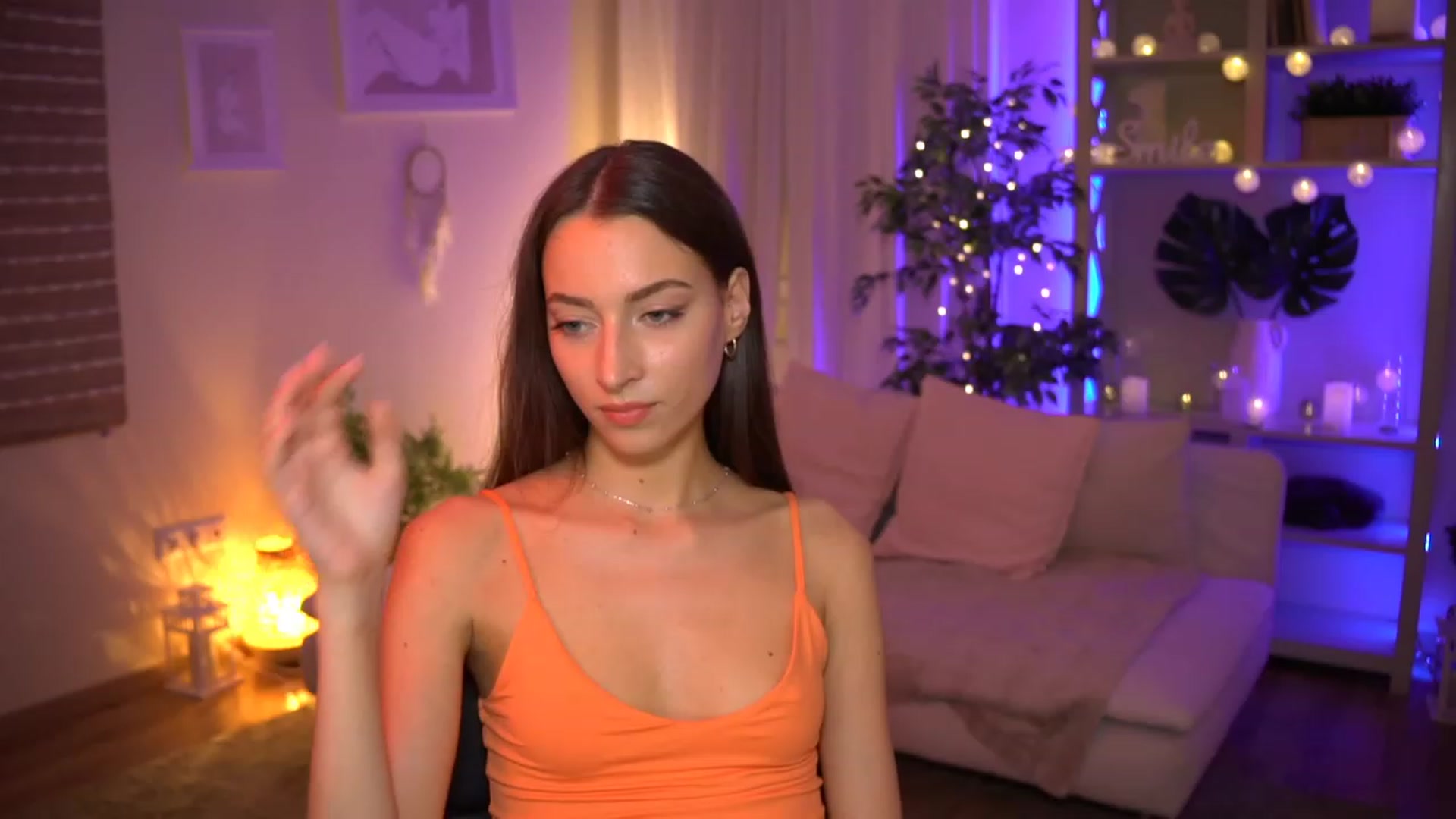 Gallery image thumbnail from Emily_grey69's myfreecams stream on, 06/21/2023, 19:15 image 10 of 20
