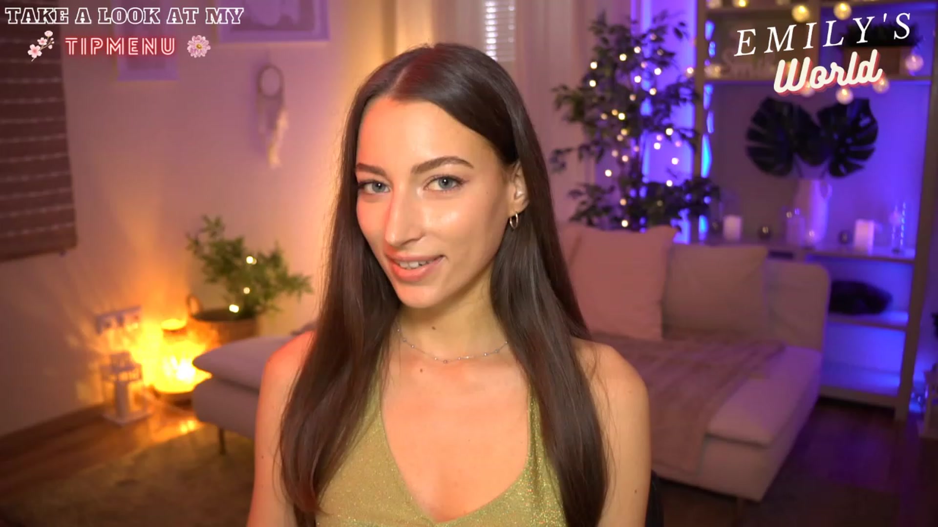 Gallery image thumbnail from Emily_grey69's myfreecams stream on, 06/22/2023, 12:46 image 6 of 20