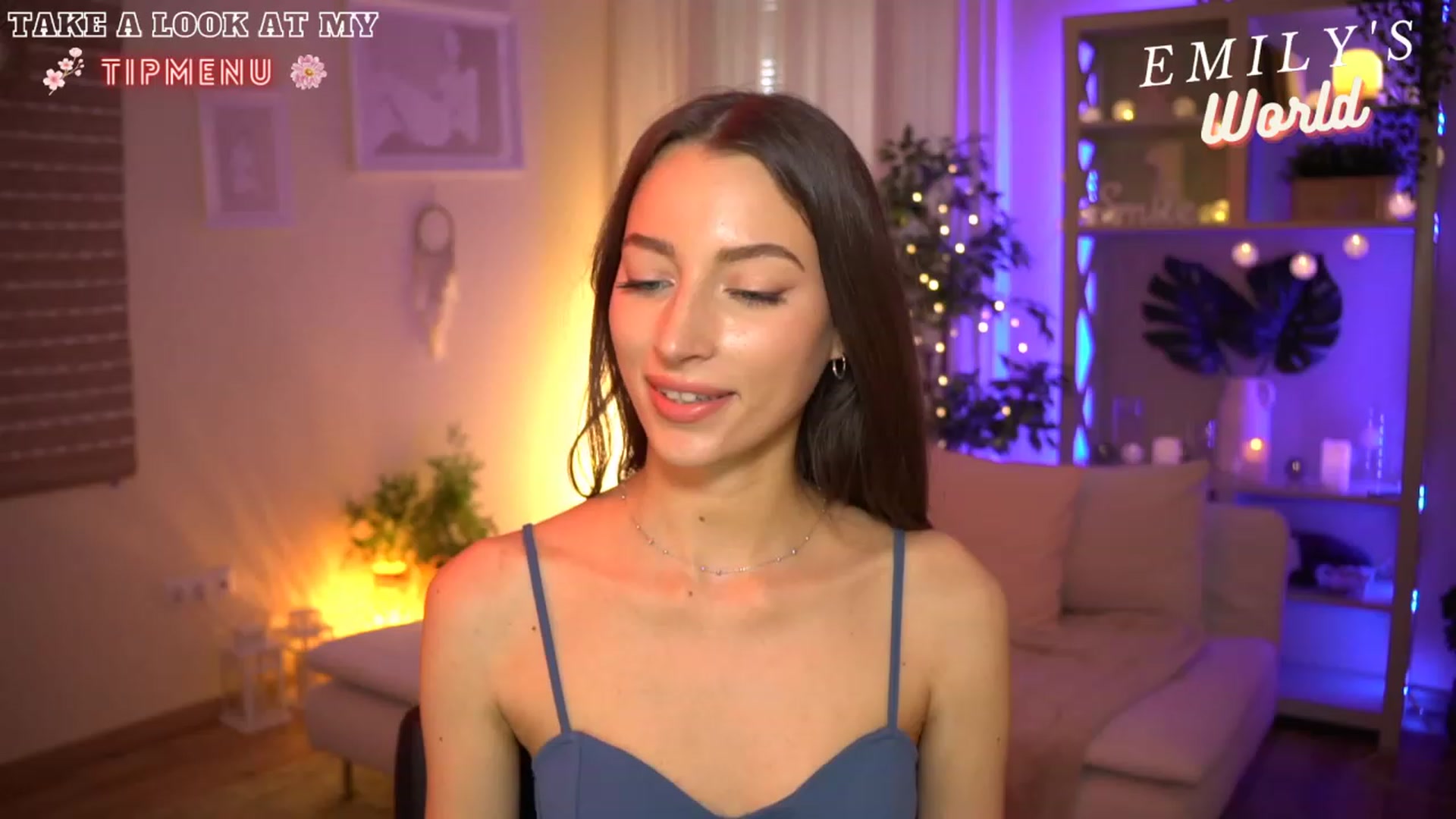 Gallery image thumbnail from Emily_grey69's myfreecams stream on, 06/26/2023, 16:21 image 10 of 20