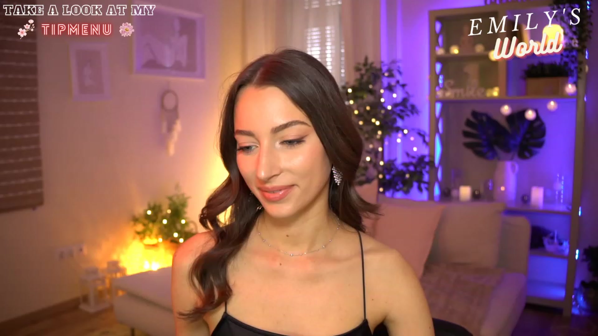 Gallery image thumbnail from Emily_grey69's myfreecams stream on, 07/08/2023, 11:17 image 2 of 20