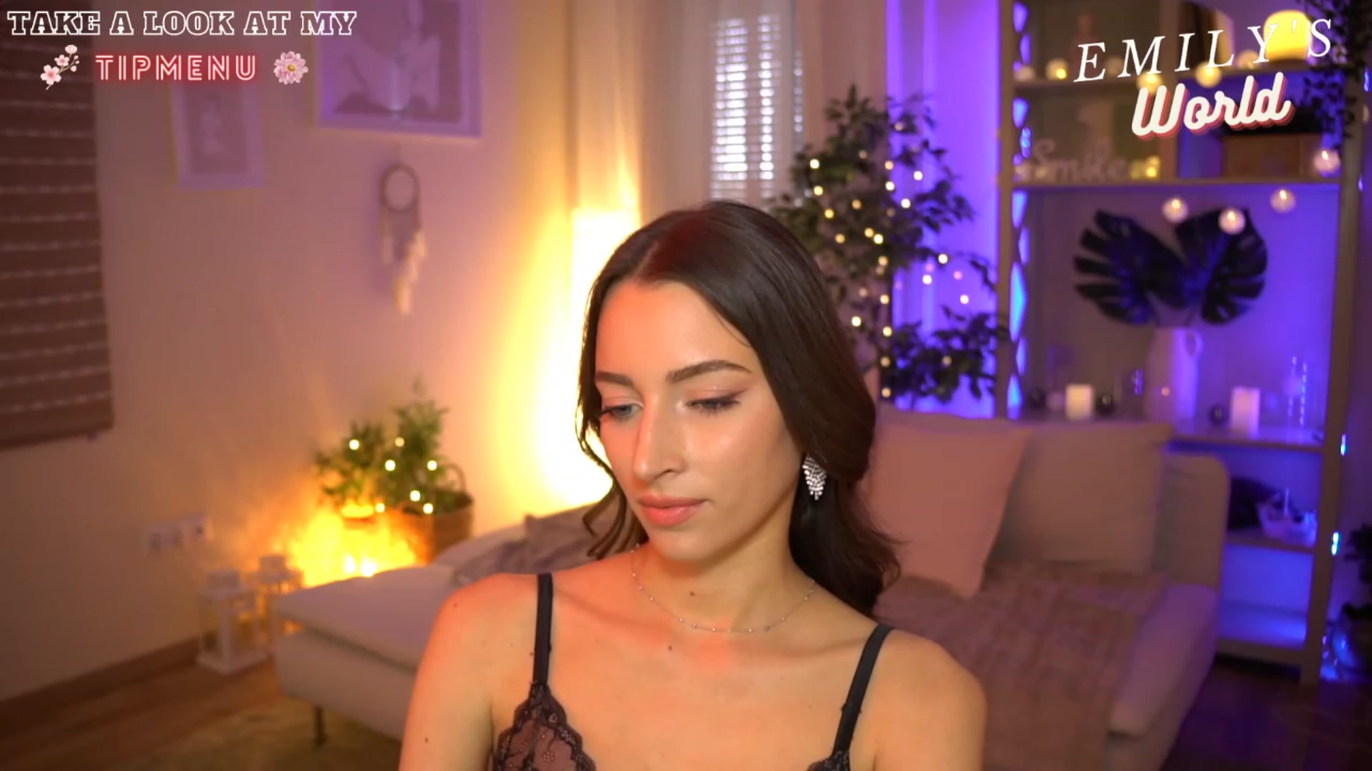 Gallery image thumbnail from Emily_grey69's myfreecams stream on, 07/08/2023, 13:08 image 17 of 20