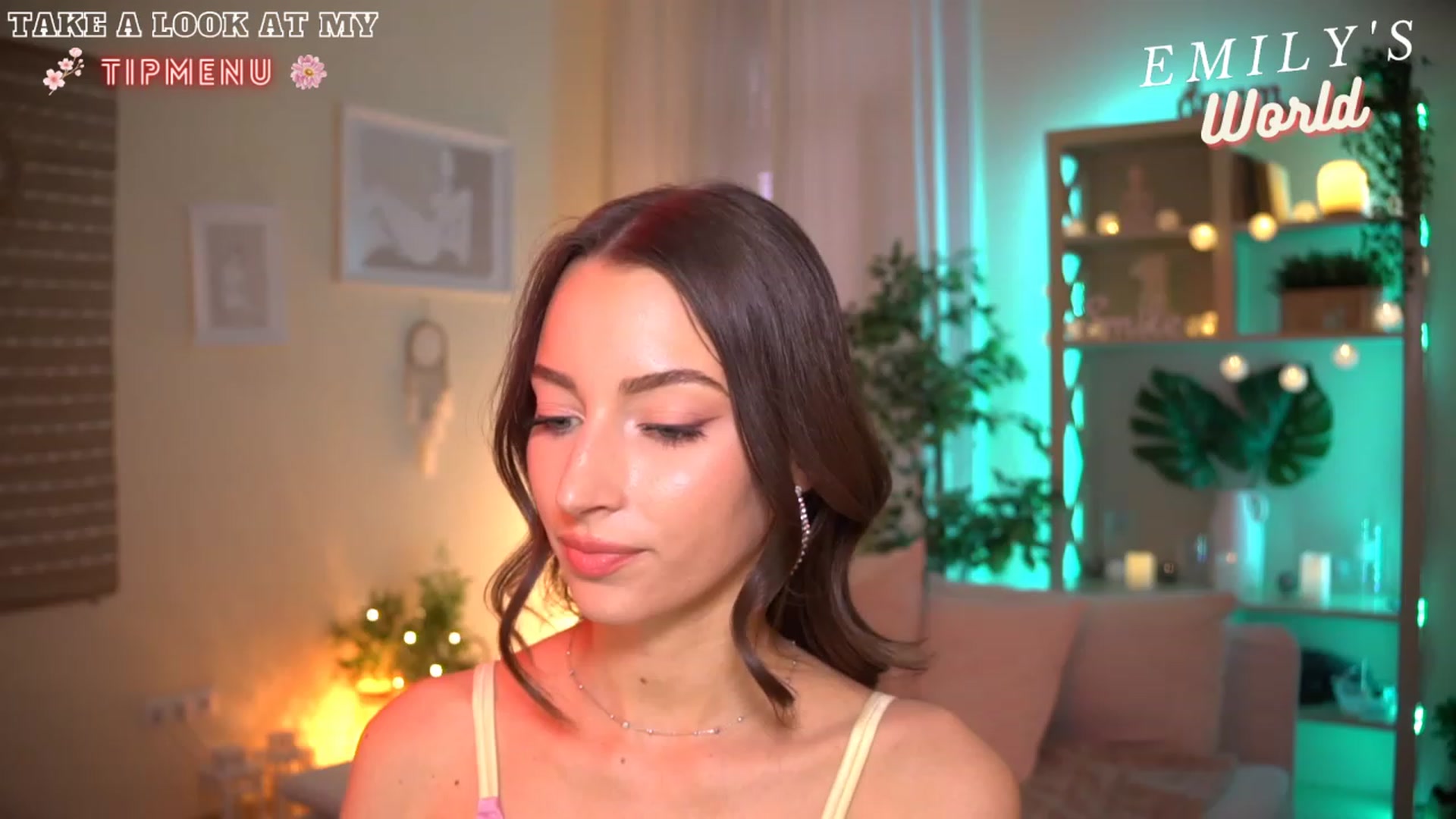 Gallery image thumbnail from Emily_grey69's myfreecams stream on, 07/08/2023, 14:27 image 7 of 20