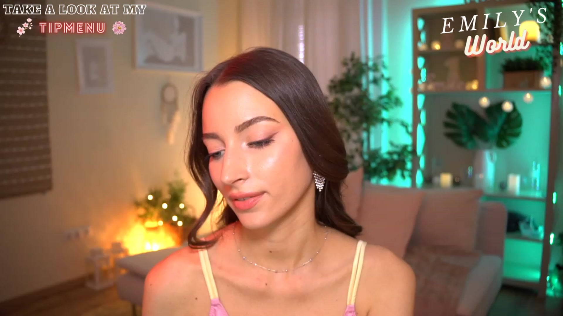Gallery image thumbnail from Emily_grey69's myfreecams stream on, 07/08/2023, 14:49 image 5 of 20
