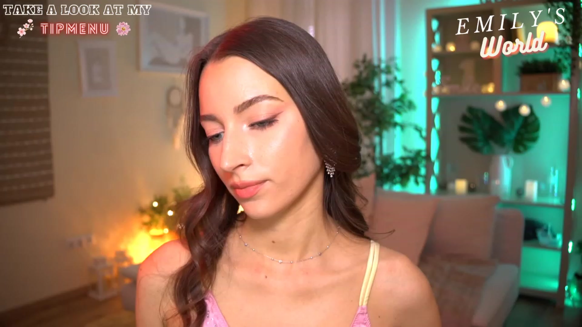 Gallery image thumbnail from Emily_grey69's myfreecams stream on, 07/08/2023, 14:49 image 20 of 20