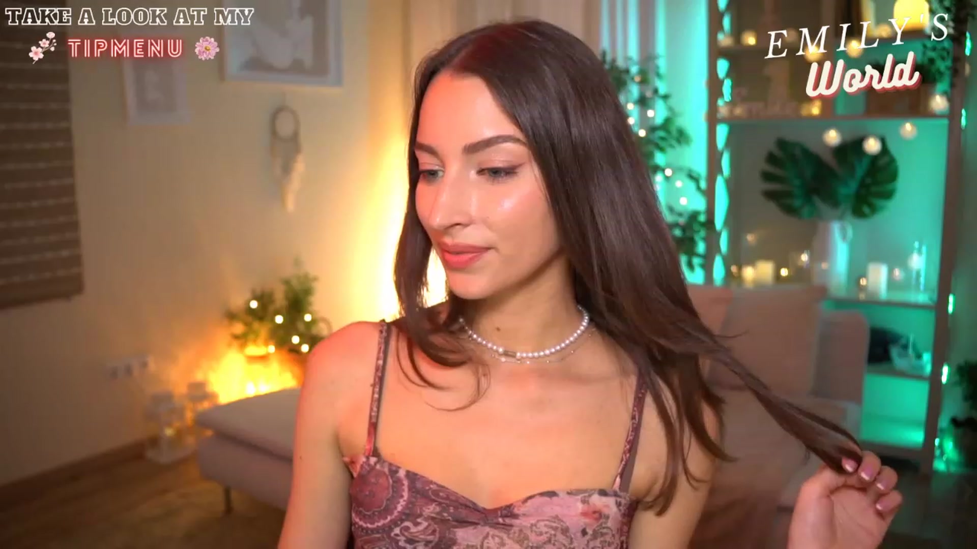 Gallery image thumbnail from Emily_grey69's myfreecams stream on, 07/09/2023, 18:05 image 6 of 20