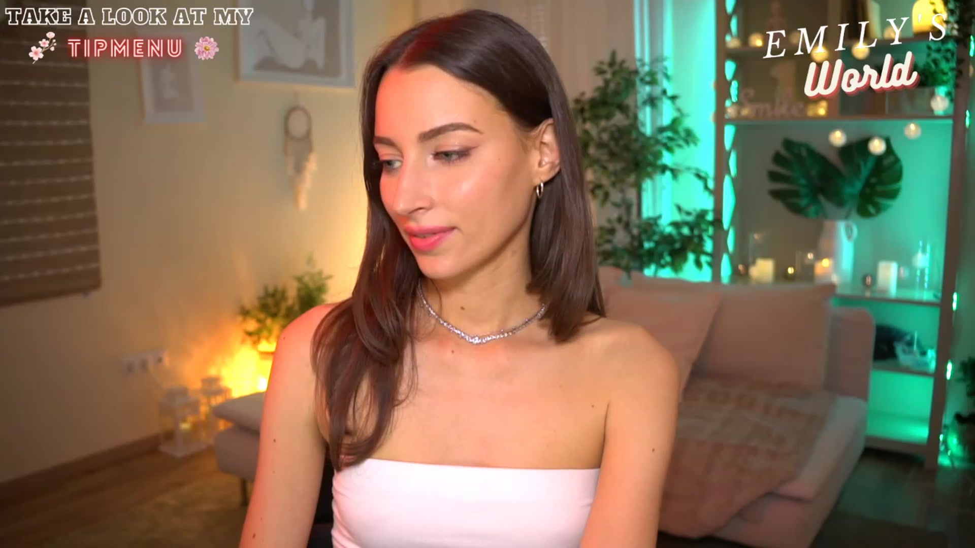 Gallery image thumbnail from Emily_grey69's myfreecams stream on, 07/10/2023, 16:56 image 10 of 20