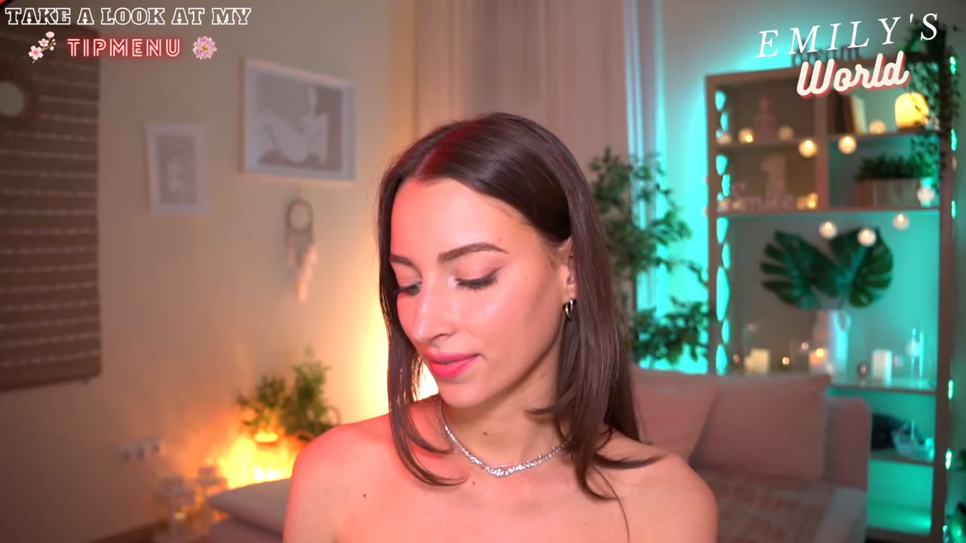 Gallery image thumbnail from Emily_grey69's myfreecams stream on, 07/10/2023, 16:56 image 12 of 20