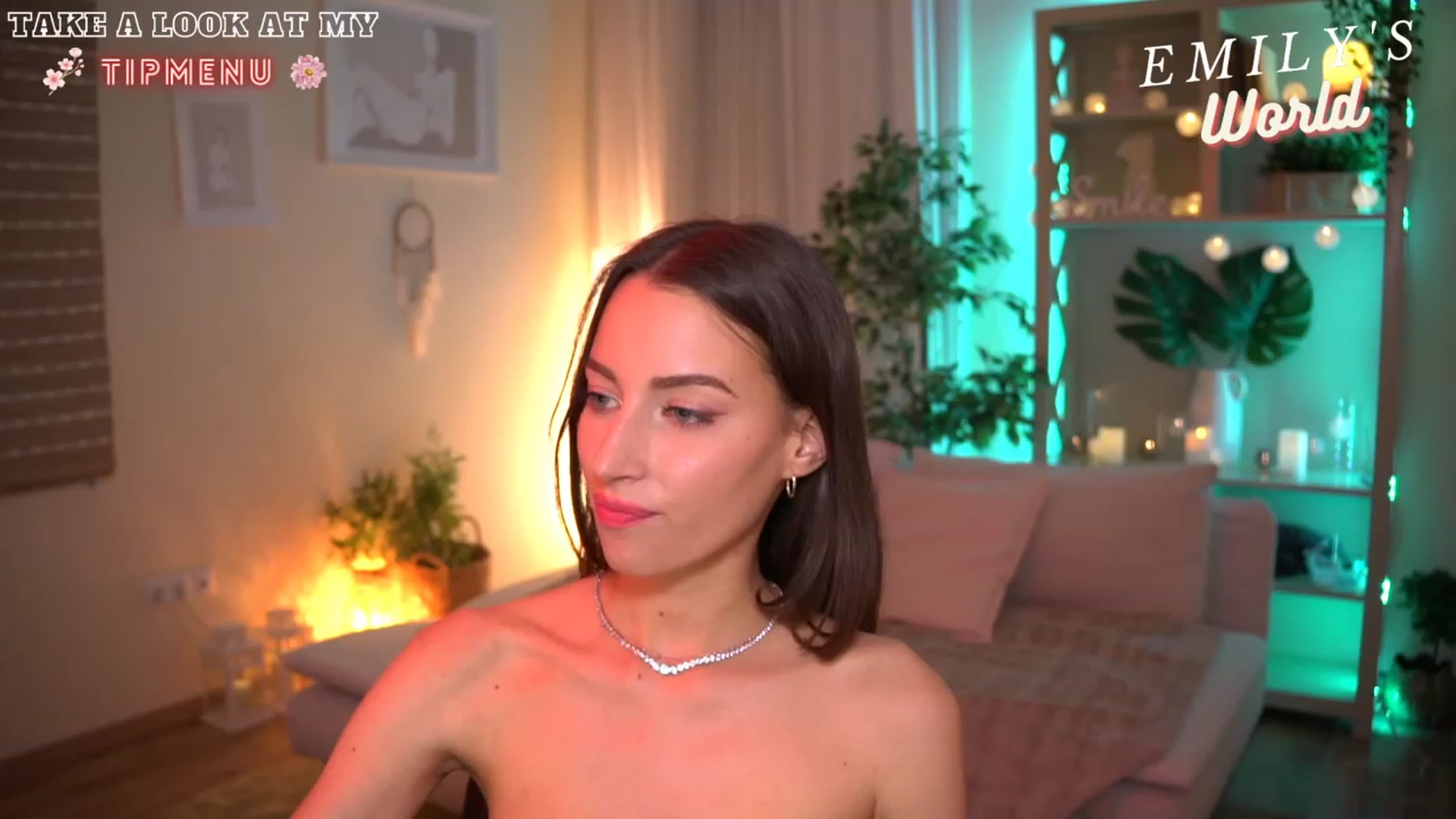 Gallery image thumbnail from Emily_grey69's myfreecams stream on, 07/10/2023, 17:36 image 10 of 20