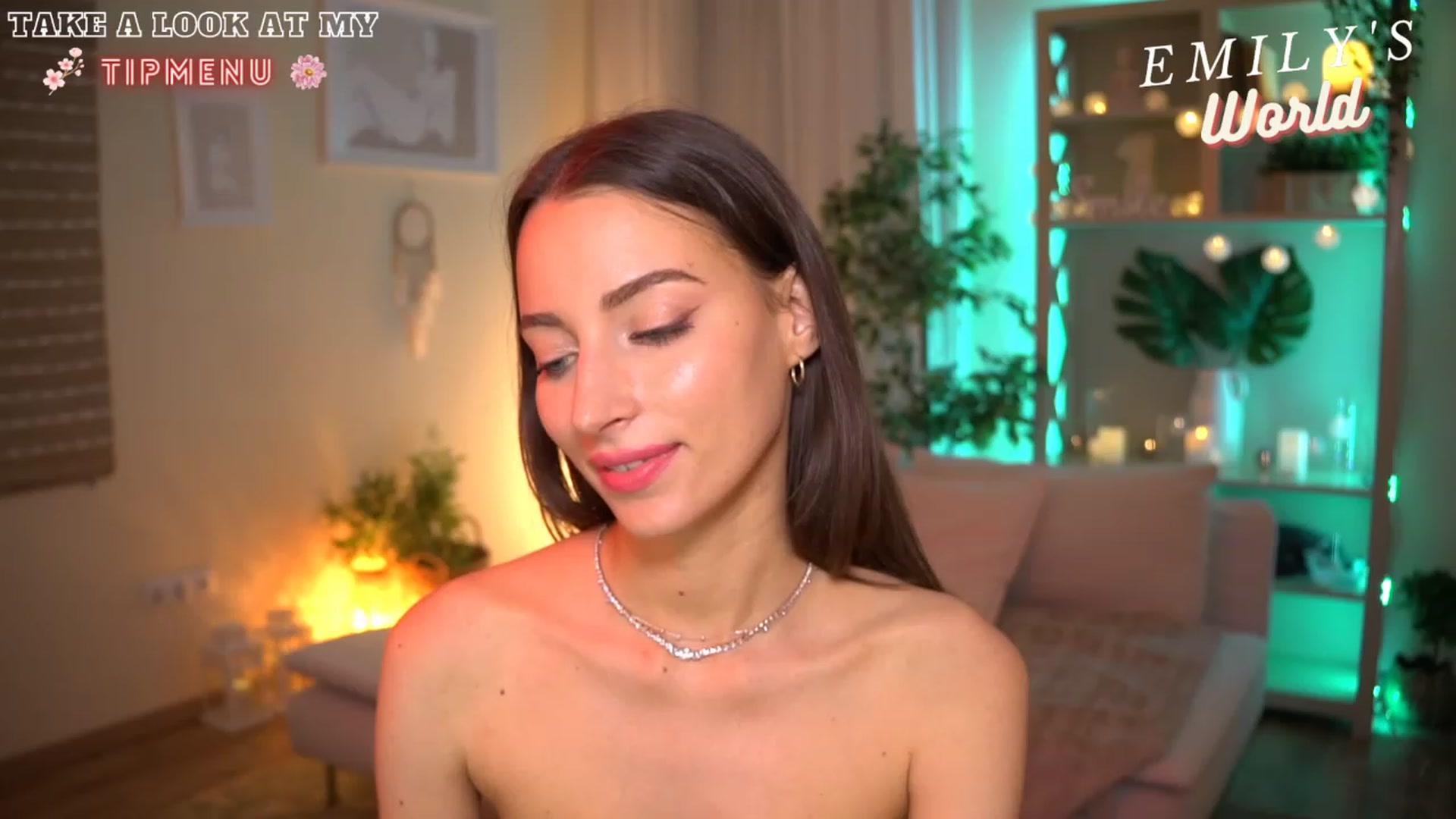 Gallery image thumbnail from Emily_grey69's myfreecams stream on, 07/10/2023, 17:36 image 12 of 20