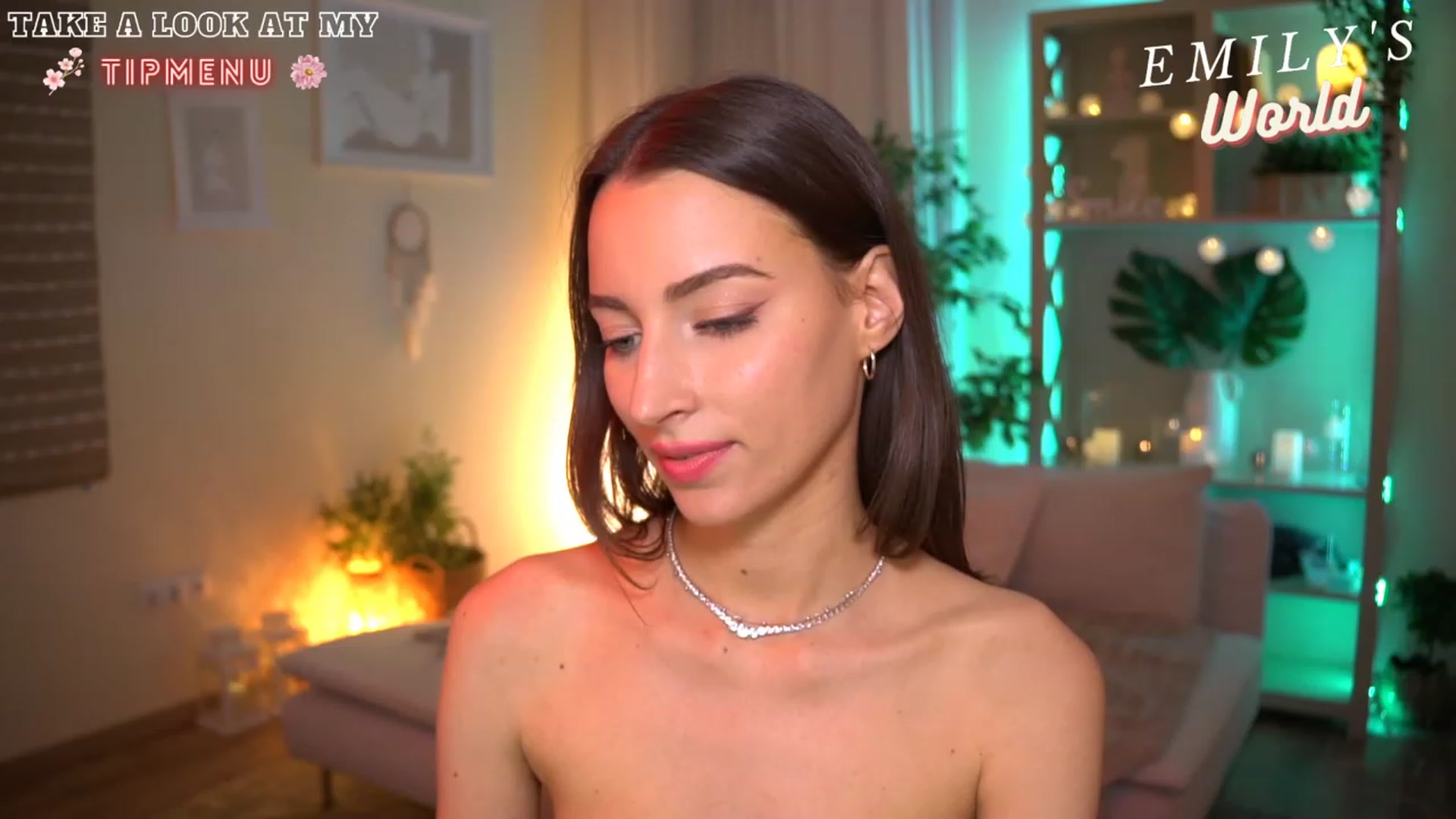 Gallery image thumbnail from Emily_grey69's myfreecams stream on, 07/10/2023, 17:36 image 19 of 20
