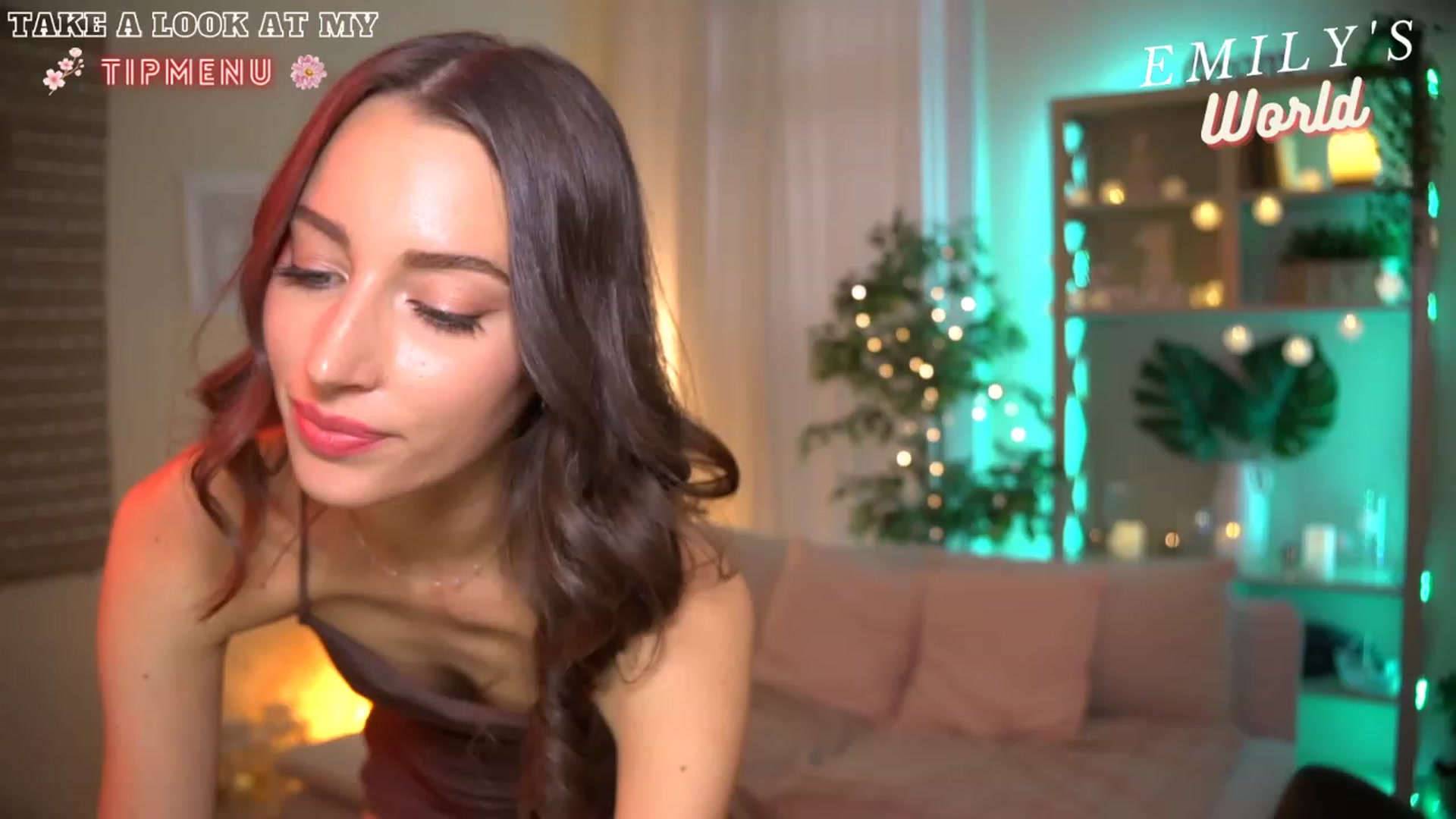Gallery image thumbnail from Emily_grey69's myfreecams stream on, 07/11/2023, 16:11 image 16 of 20