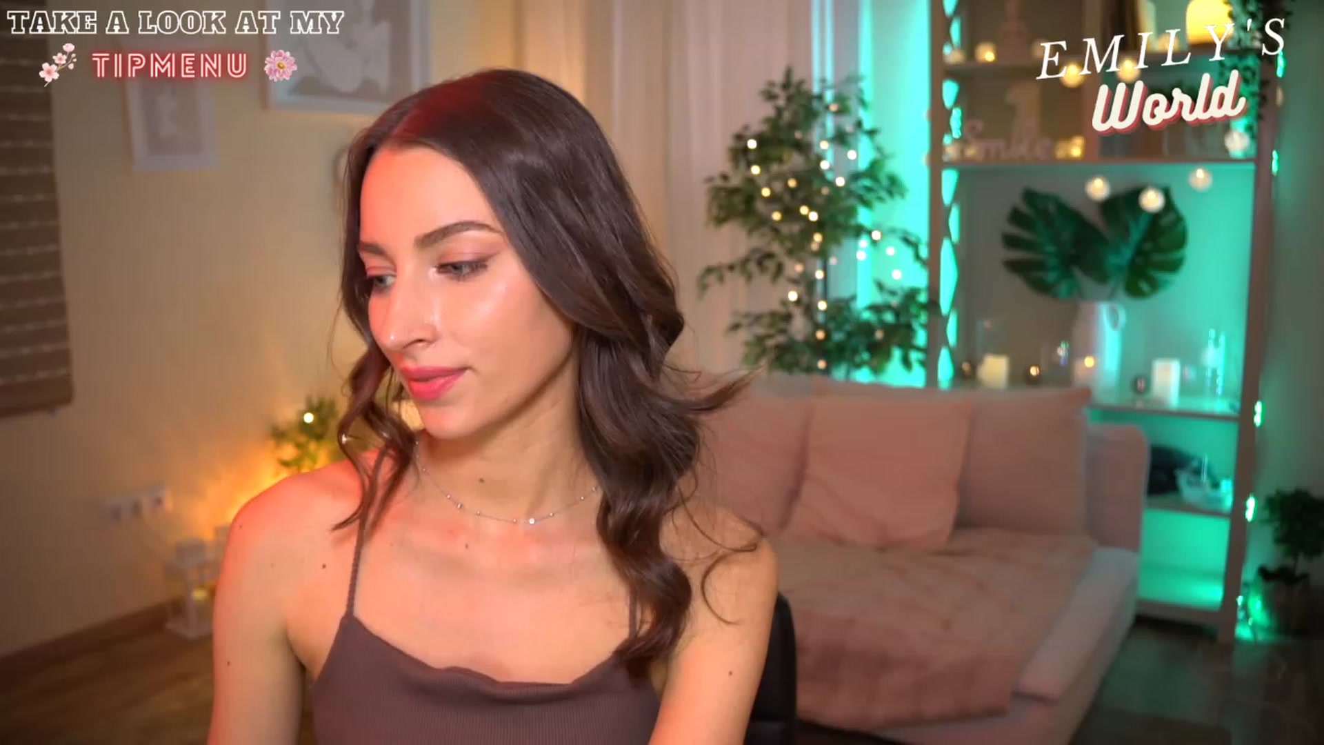 Gallery image thumbnail from Emily_grey69's myfreecams stream on, 07/11/2023, 16:11 image 12 of 20