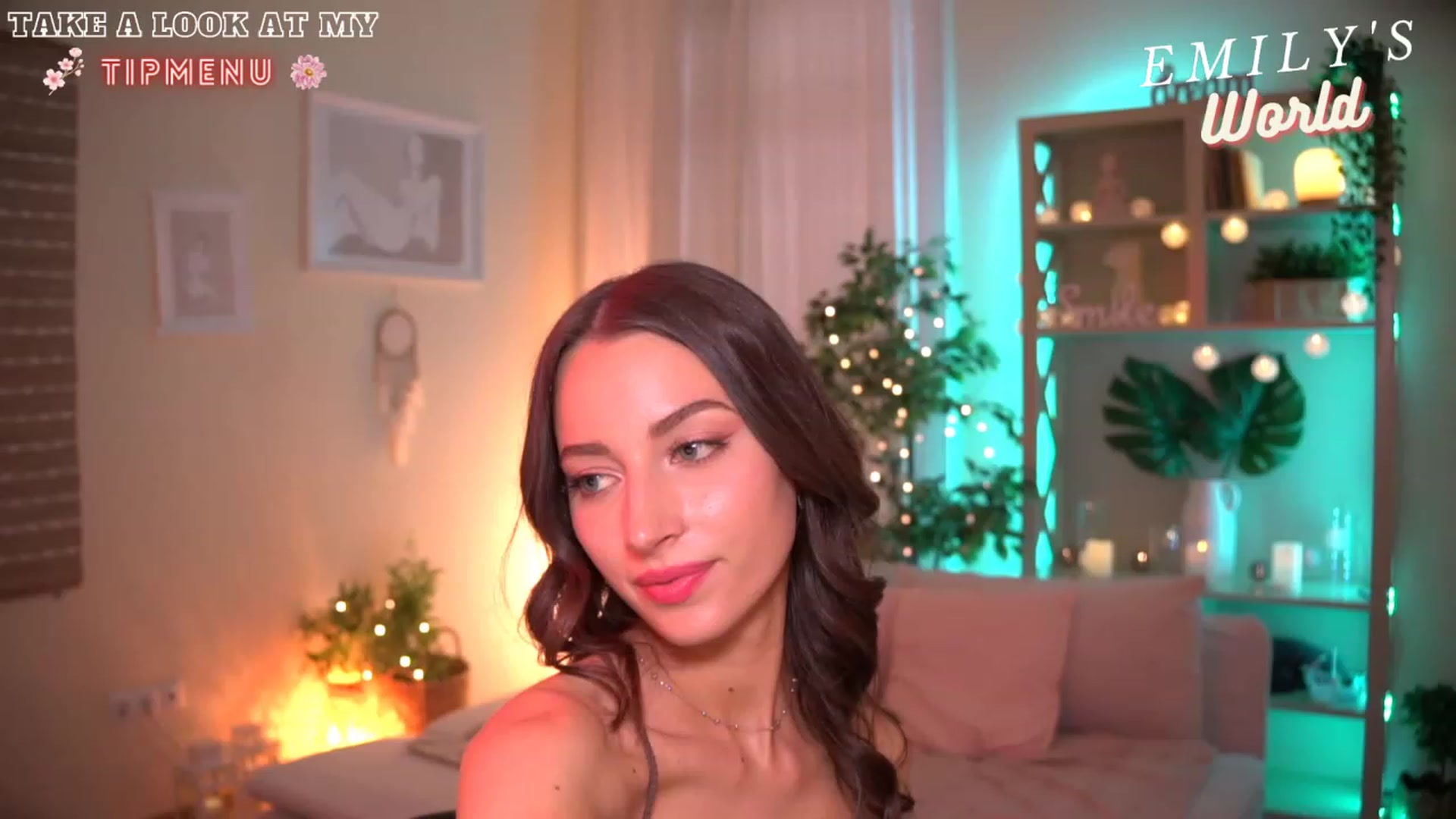 Gallery image thumbnail from Emily_grey69's myfreecams stream on, 07/11/2023, 16:11 image 13 of 20