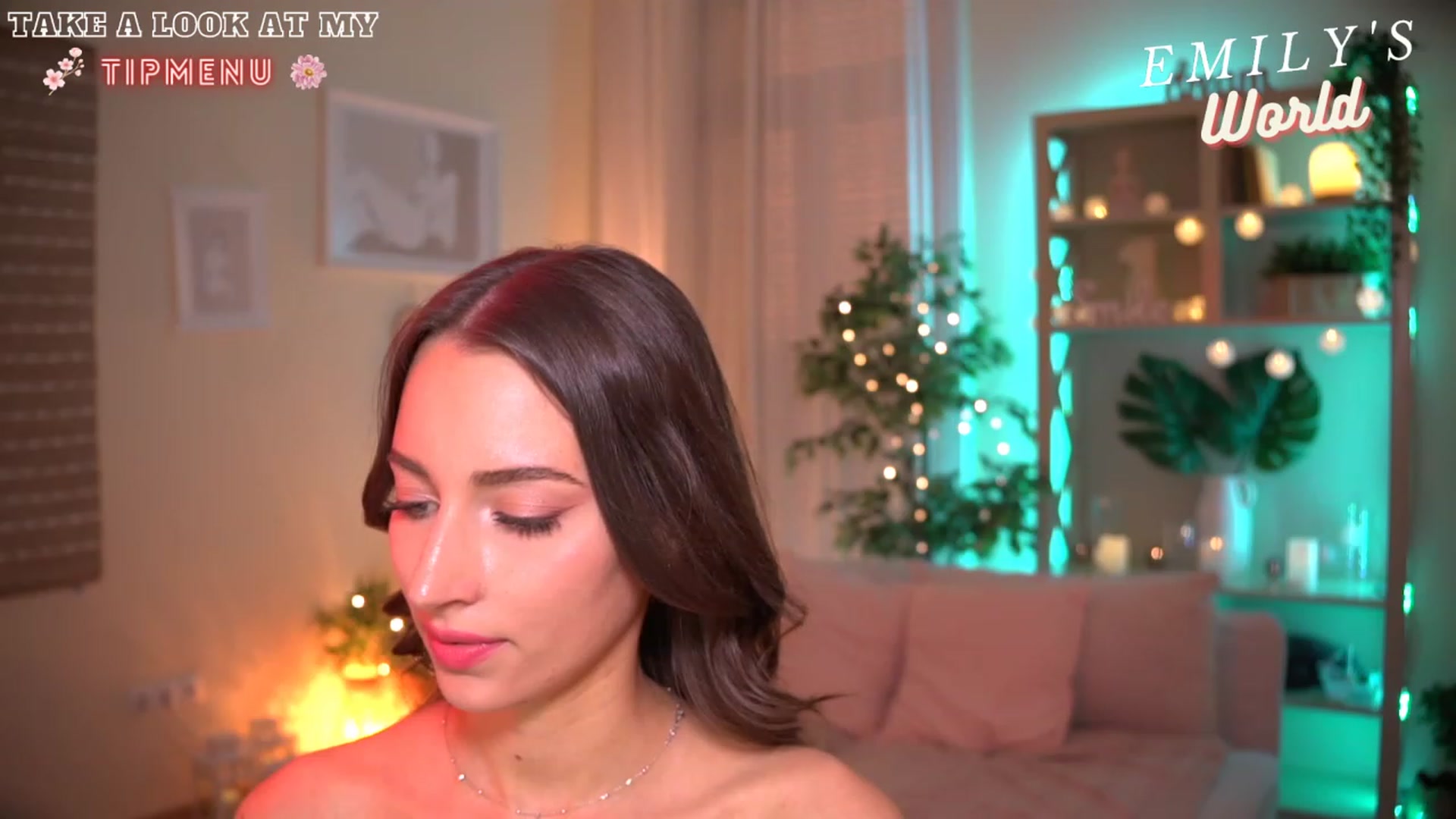 Gallery image thumbnail from Emily_grey69's myfreecams stream on, 07/11/2023, 18:17 image 19 of 20