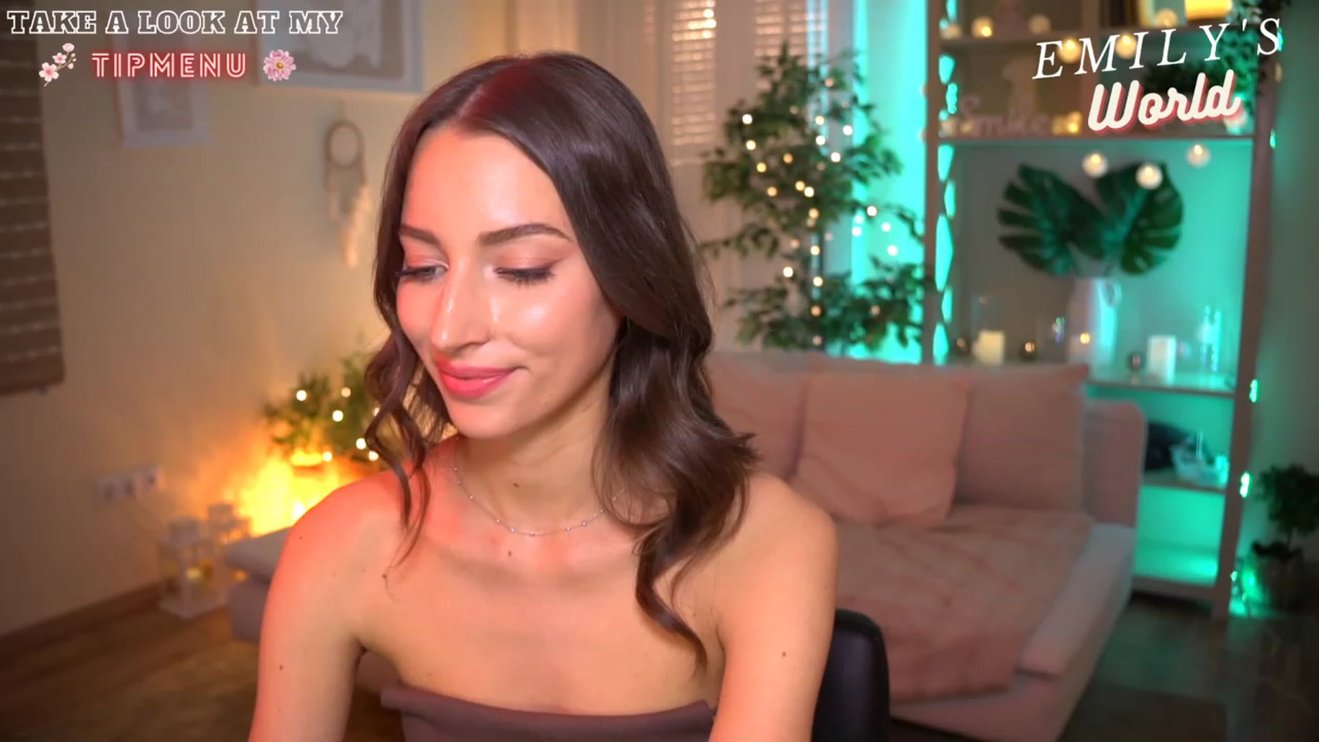 Gallery image thumbnail from Emily_grey69's myfreecams stream on, 07/11/2023, 18:17 image 11 of 20