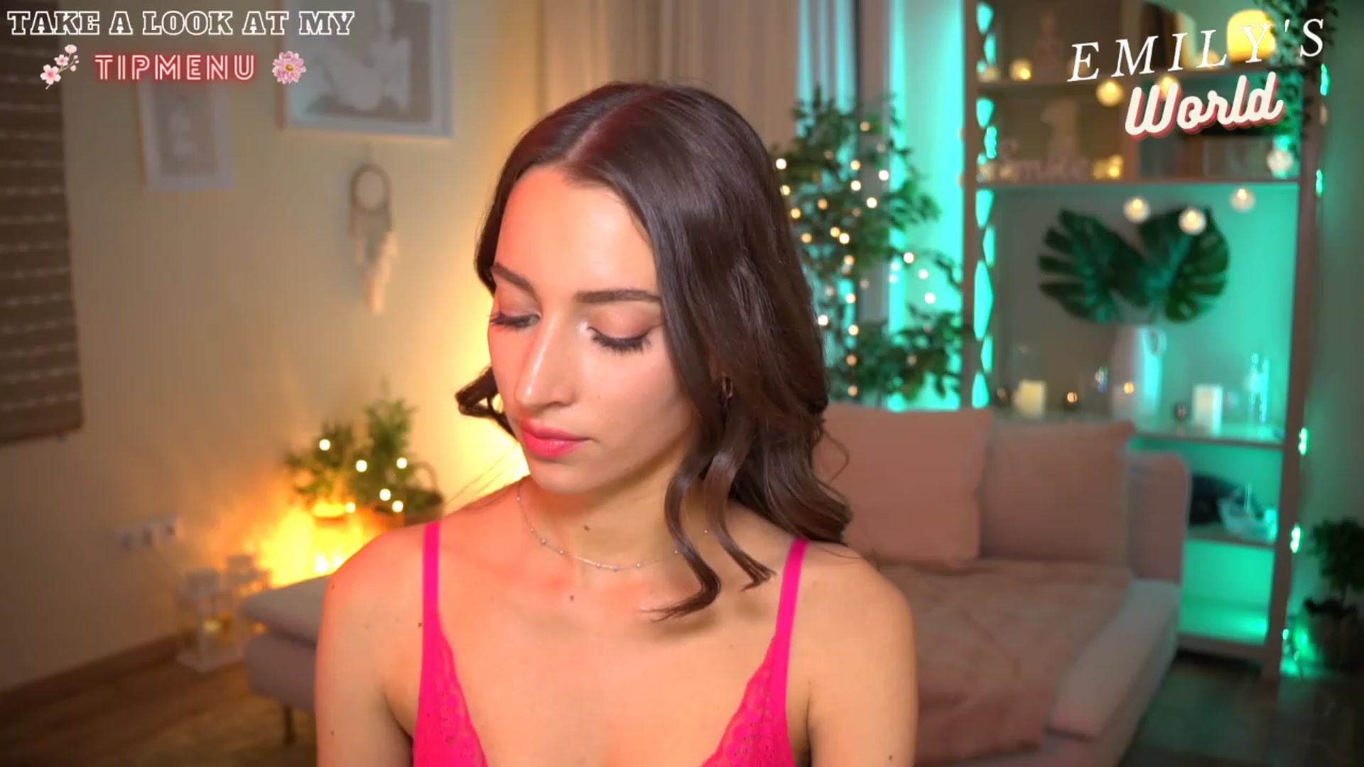 Gallery image thumbnail from Emily_grey69's myfreecams stream on, 07/11/2023, 19:41 image 17 of 20