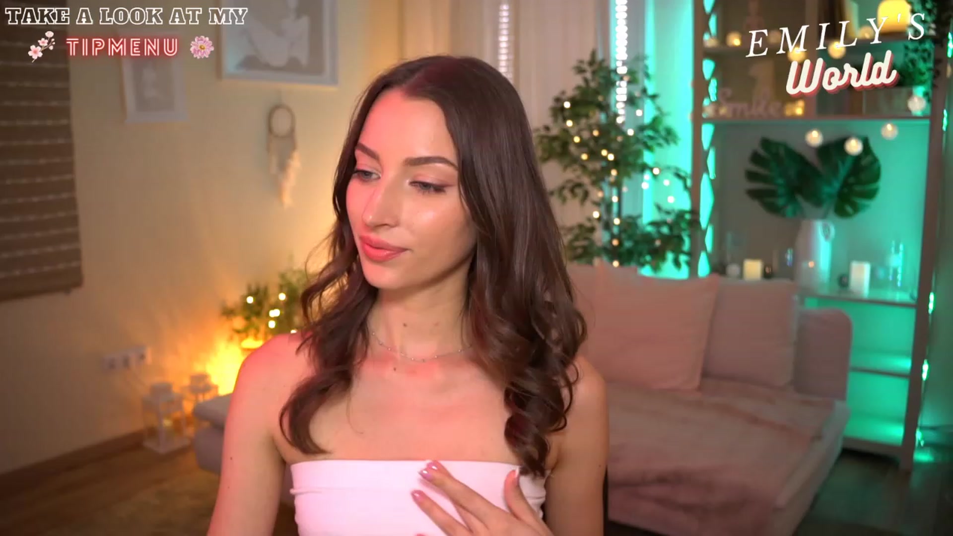 Gallery image thumbnail from Emily_grey69's myfreecams stream on, 07/15/2023, 16:59 image 6 of 20