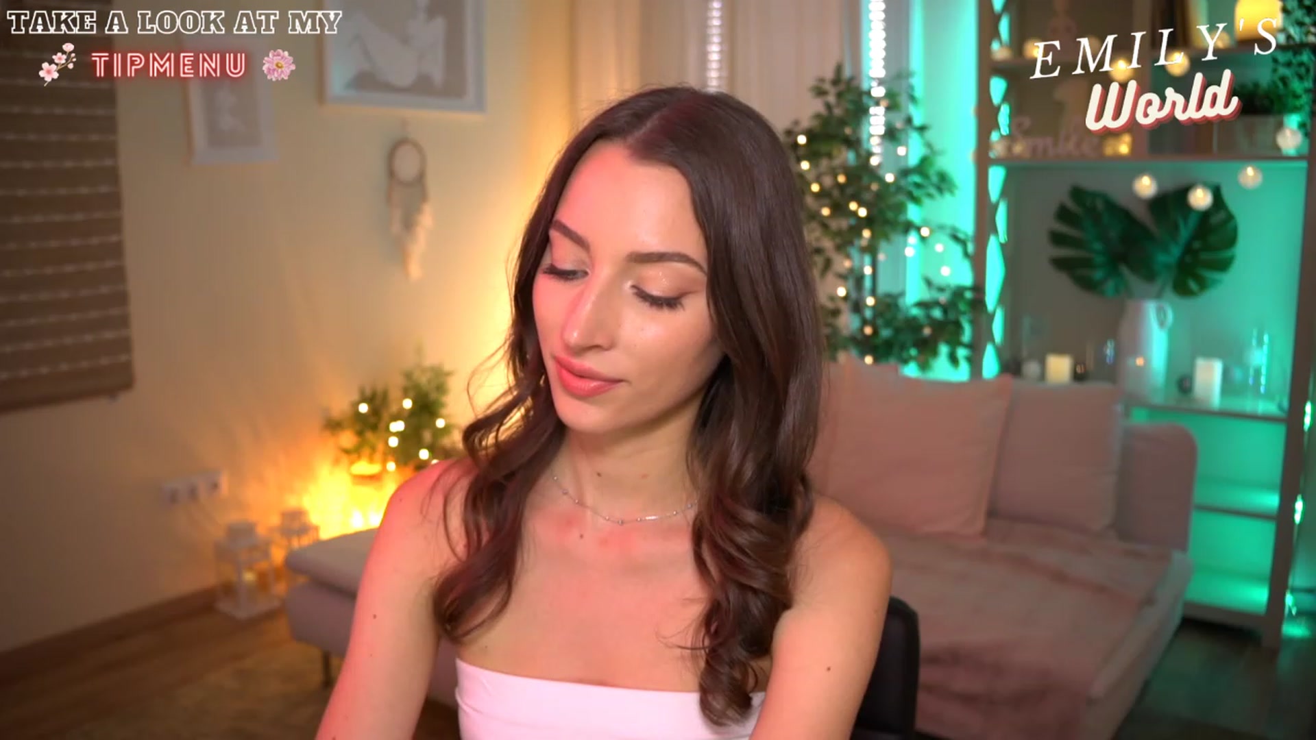 Gallery image thumbnail from Emily_grey69's myfreecams stream on, 07/15/2023, 16:59 image 14 of 20