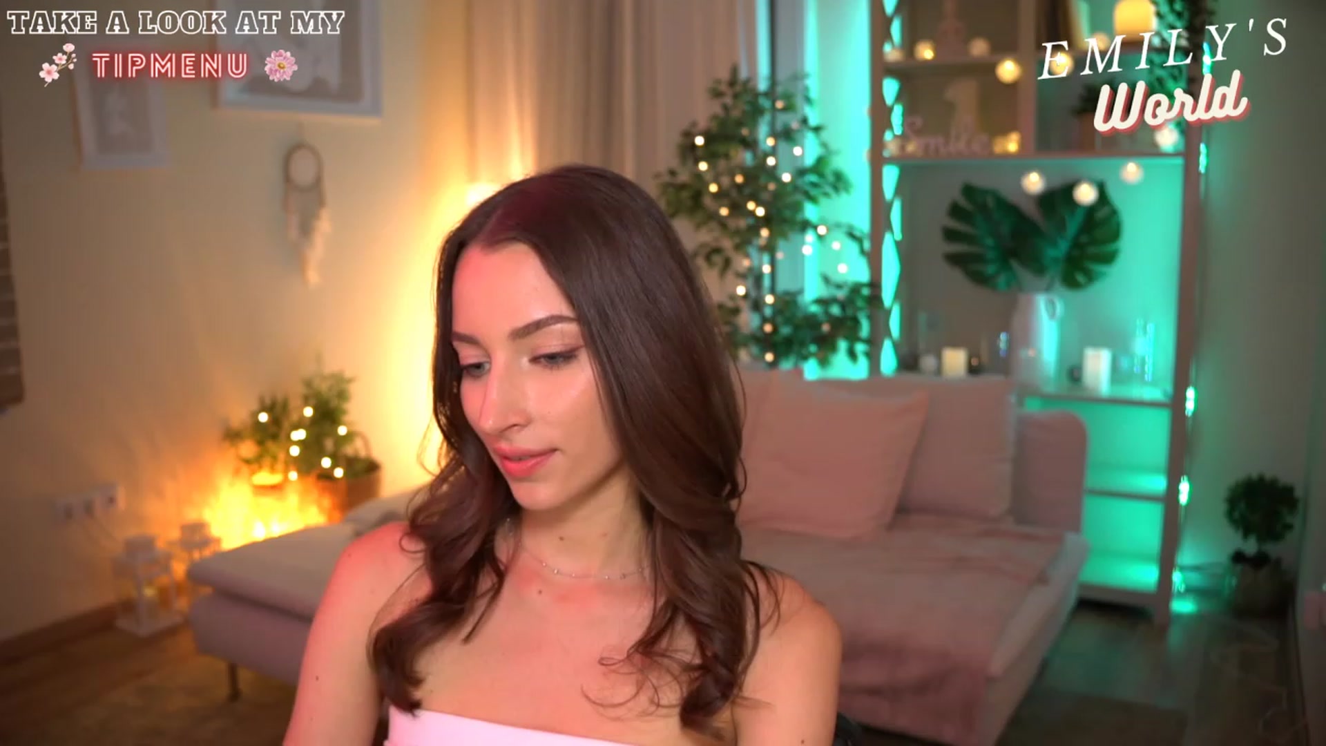Gallery image thumbnail from Emily_grey69's myfreecams stream on, 07/15/2023, 19:24 image 17 of 20