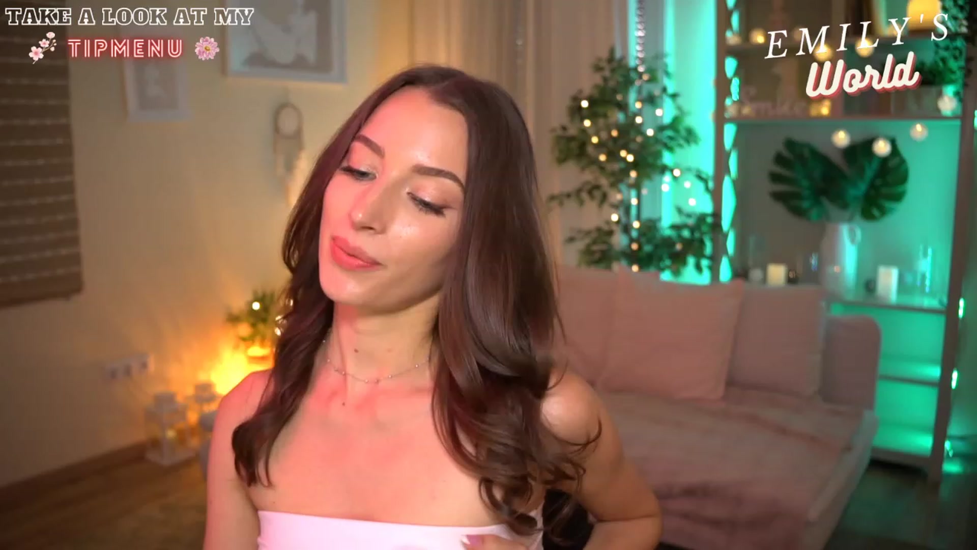 Gallery image thumbnail from Emily_grey69's myfreecams stream on, 07/15/2023, 19:24 image 2 of 20