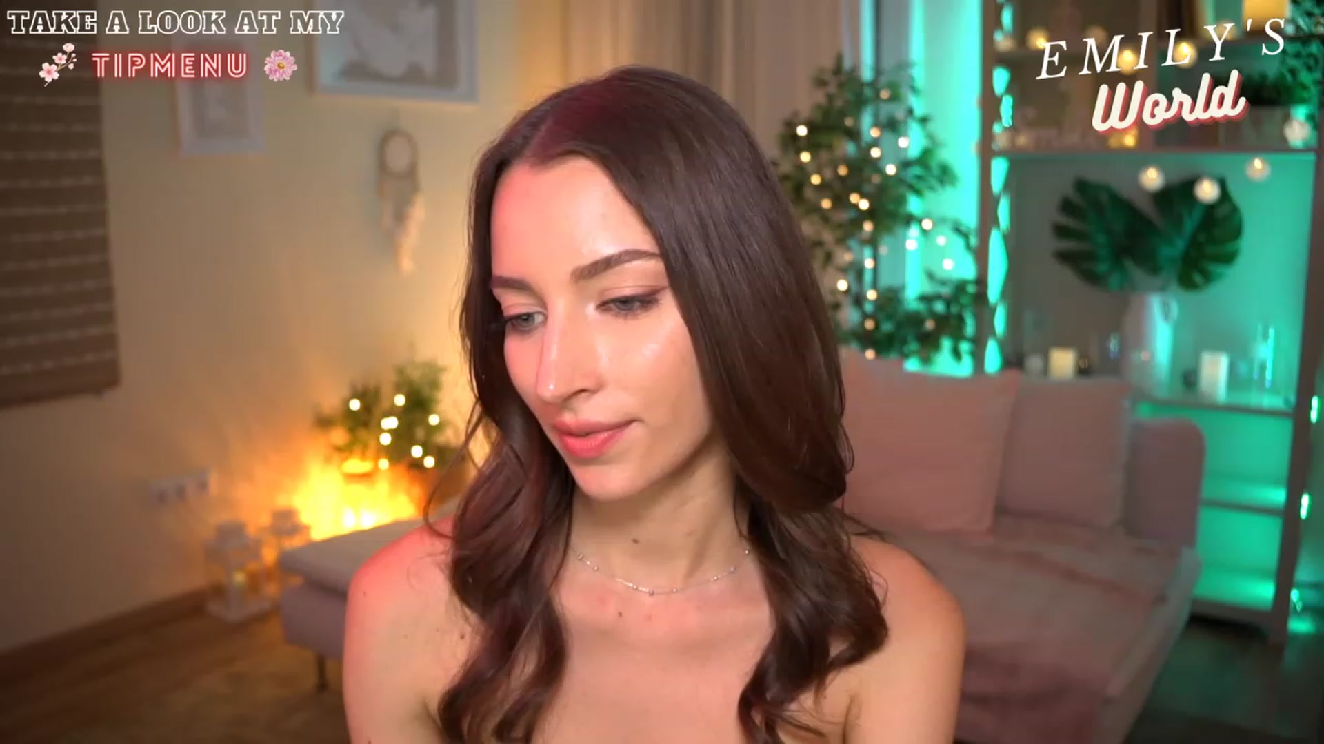 Gallery image thumbnail from Emily_grey69's myfreecams stream on, 07/15/2023, 19:24 image 13 of 20