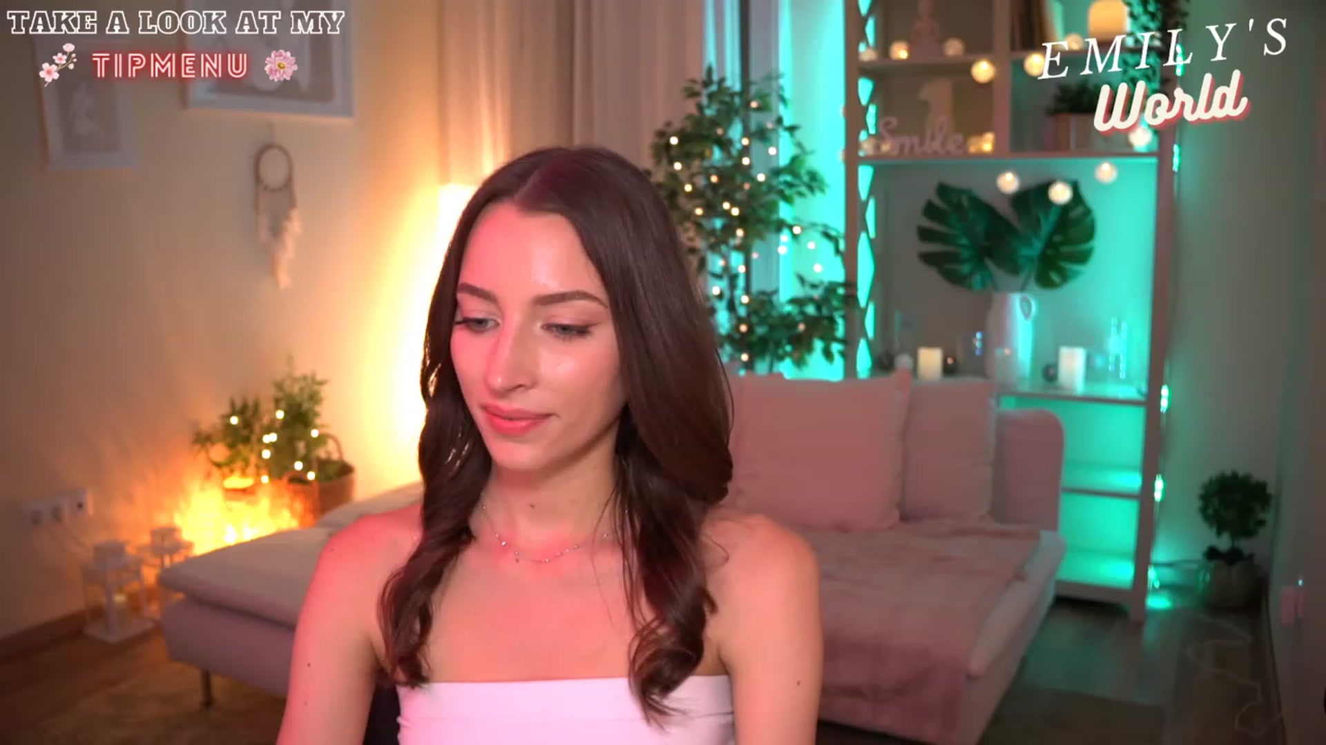Gallery image thumbnail from Emily_grey69's myfreecams stream on, 07/15/2023, 20:55 image 6 of 20