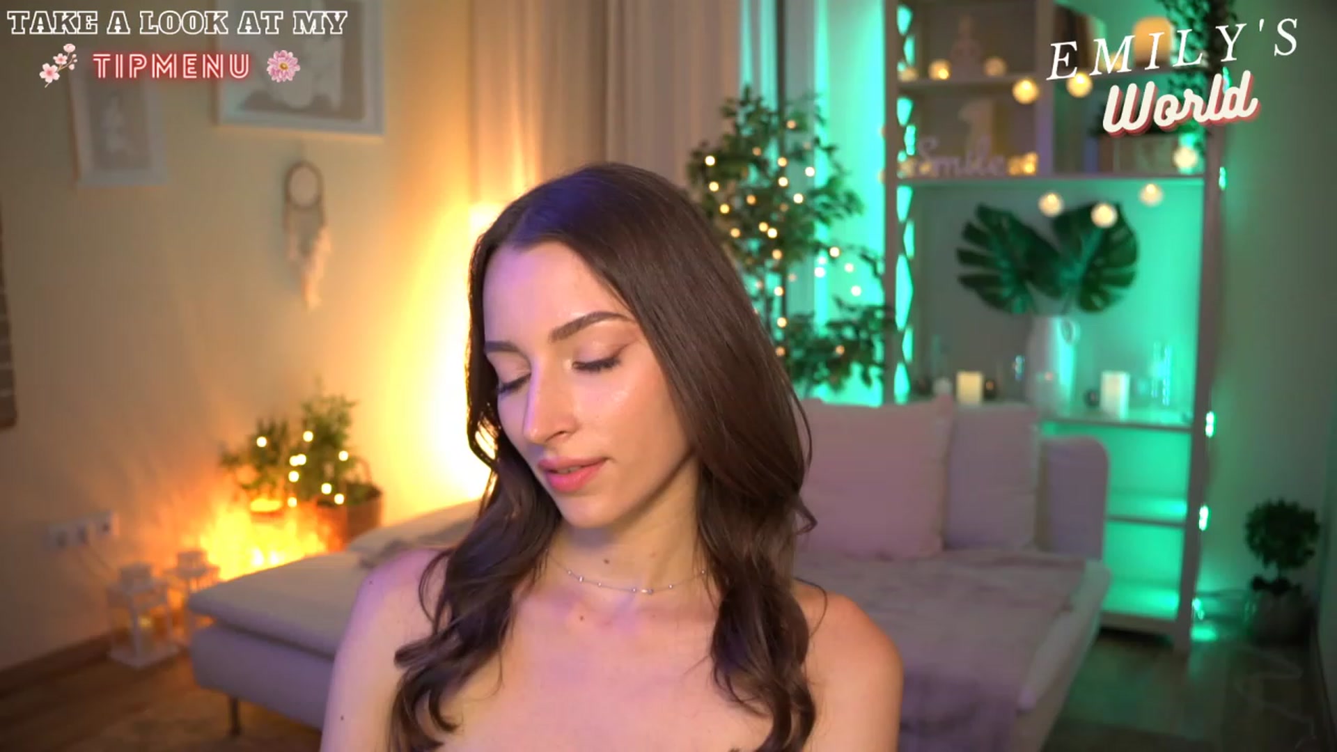 Gallery image thumbnail from Emily_grey69's myfreecams stream on, 07/15/2023, 20:55 image 18 of 20