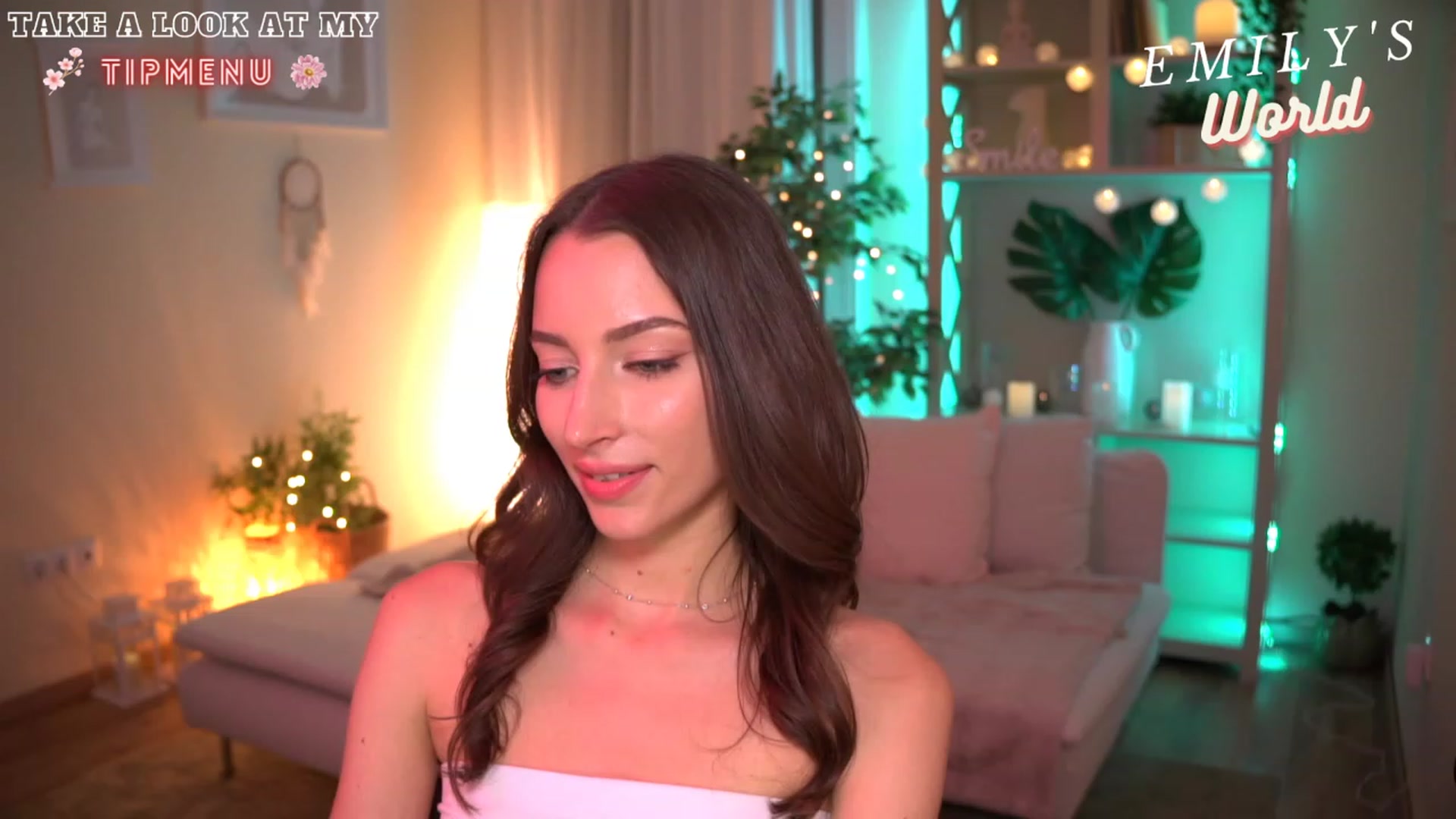 Gallery image thumbnail from Emily_grey69's myfreecams stream on, 07/15/2023, 20:55 image 3 of 20