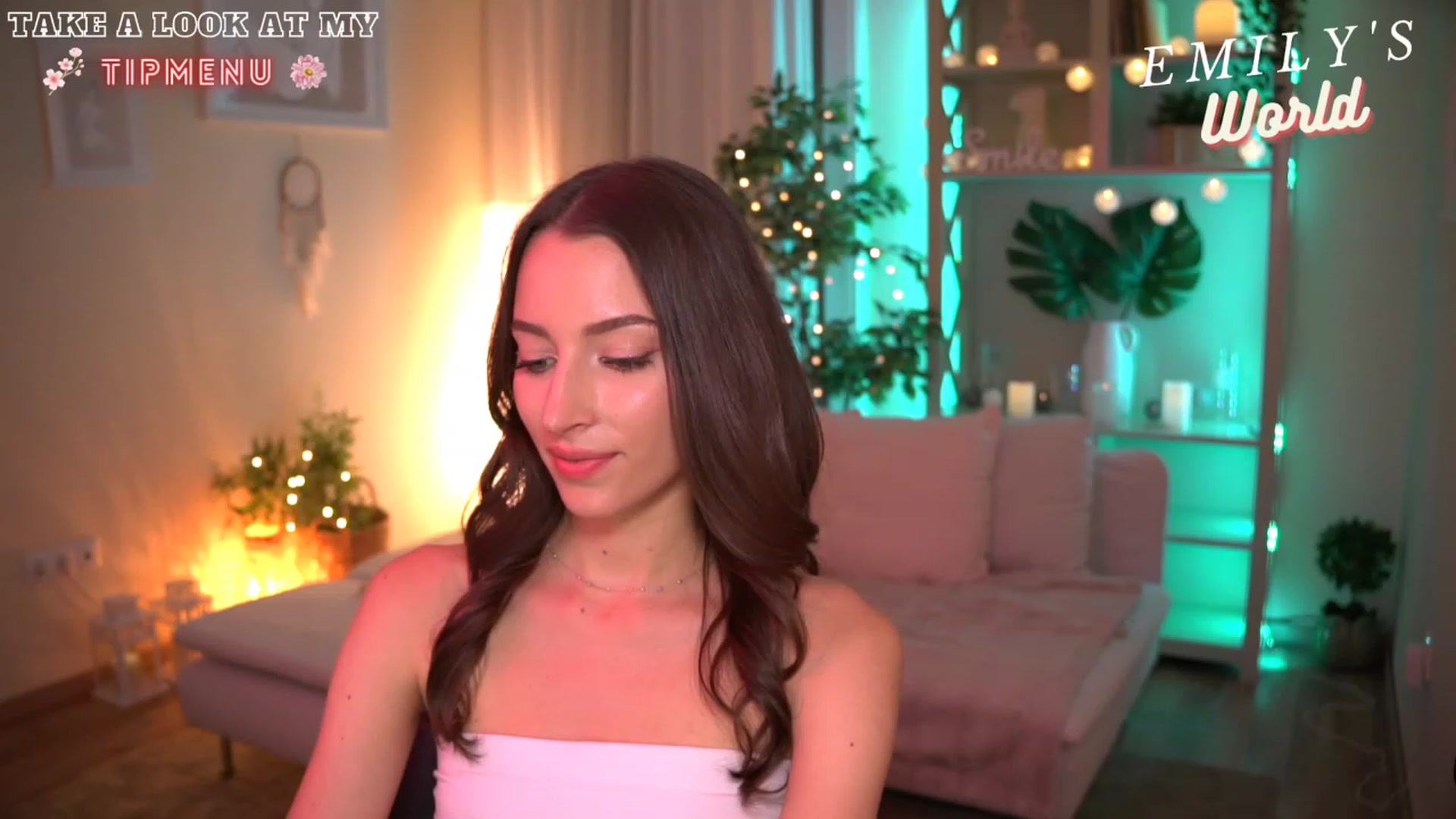 Gallery image thumbnail from Emily_grey69's myfreecams stream on, 07/15/2023, 20:55 image 1 of 20