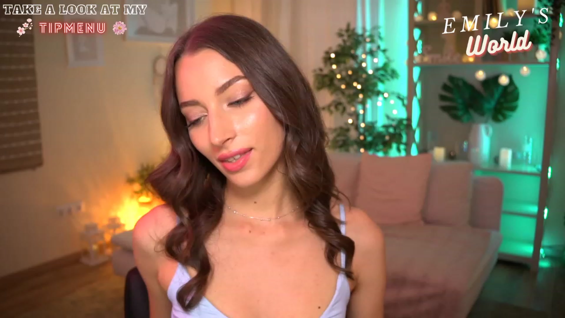 Gallery image thumbnail from Emily_grey69's myfreecams stream on, 07/16/2023, 17:31 image 2 of 20