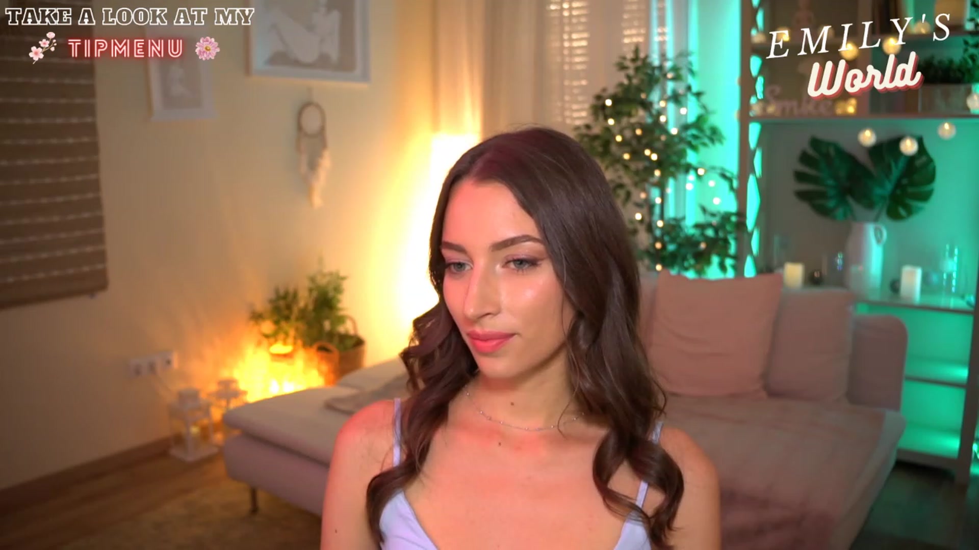 Gallery image thumbnail from Emily_grey69's myfreecams stream on, 07/16/2023, 17:31 image 19 of 20