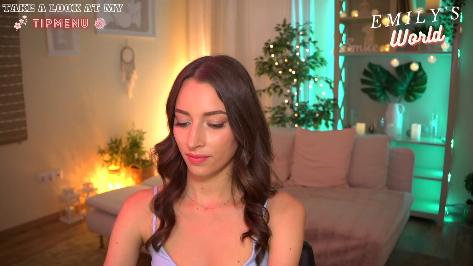 Gallery image thumbnail from Emily_grey69's myfreecams stream on, 07/16/2023, 17:31 image 5 of 20