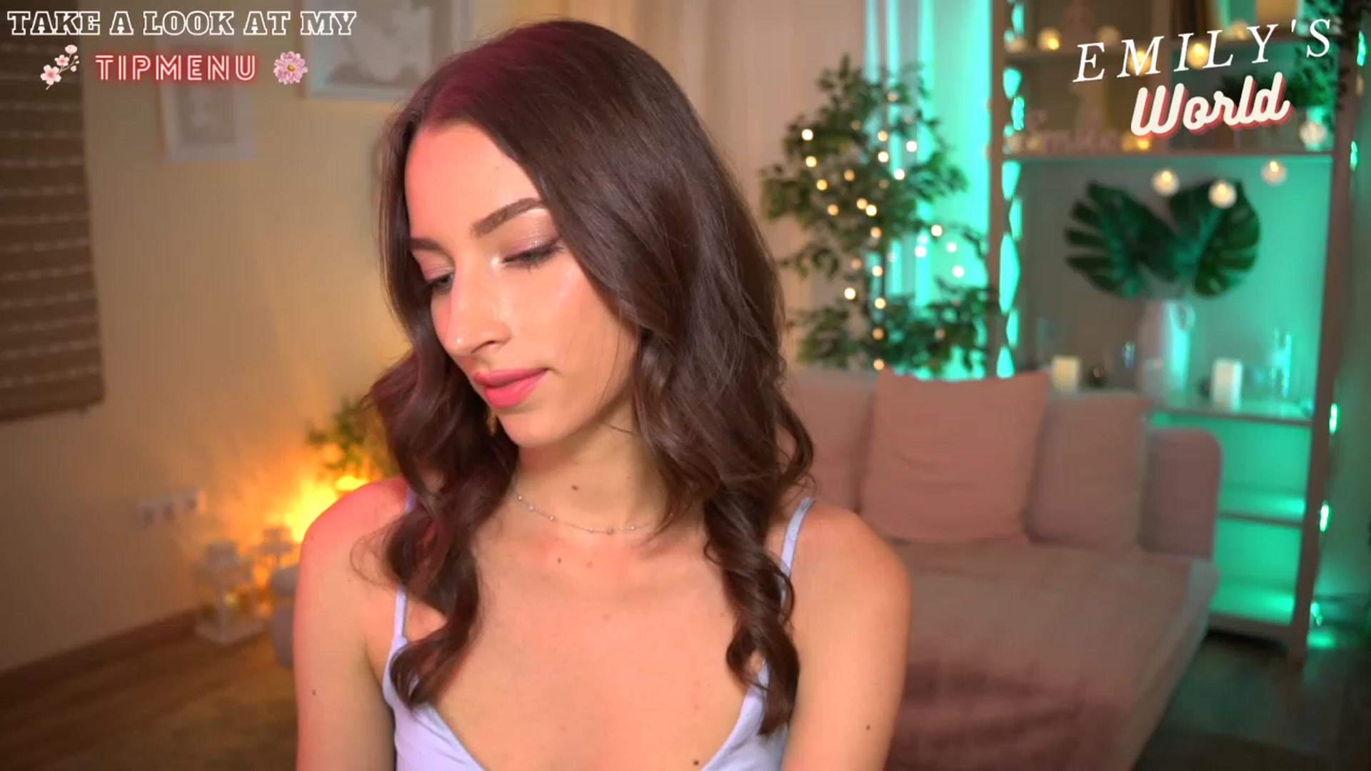 Gallery image thumbnail from Emily_grey69's myfreecams stream on, 07/16/2023, 17:31 image 3 of 20
