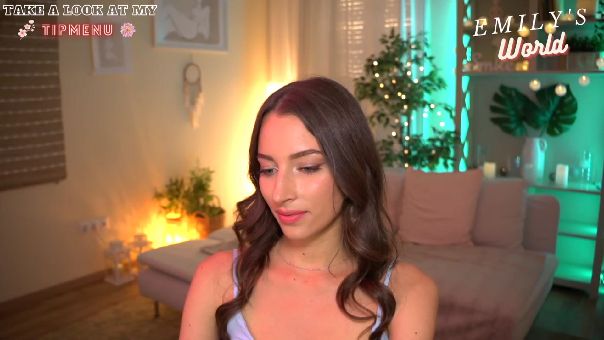 Gallery image thumbnail from Emily_grey69's myfreecams stream on, 07/16/2023, 17:31 image 18 of 20