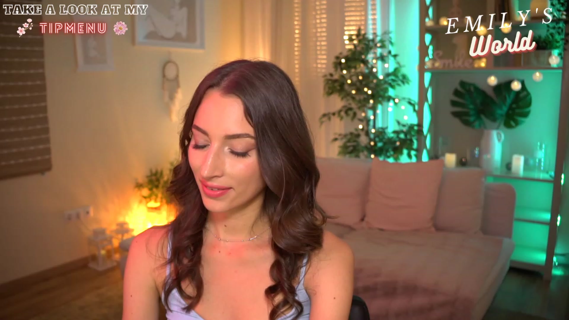 Gallery image thumbnail from Emily_grey69's myfreecams stream on, 07/16/2023, 17:55 image 16 of 20