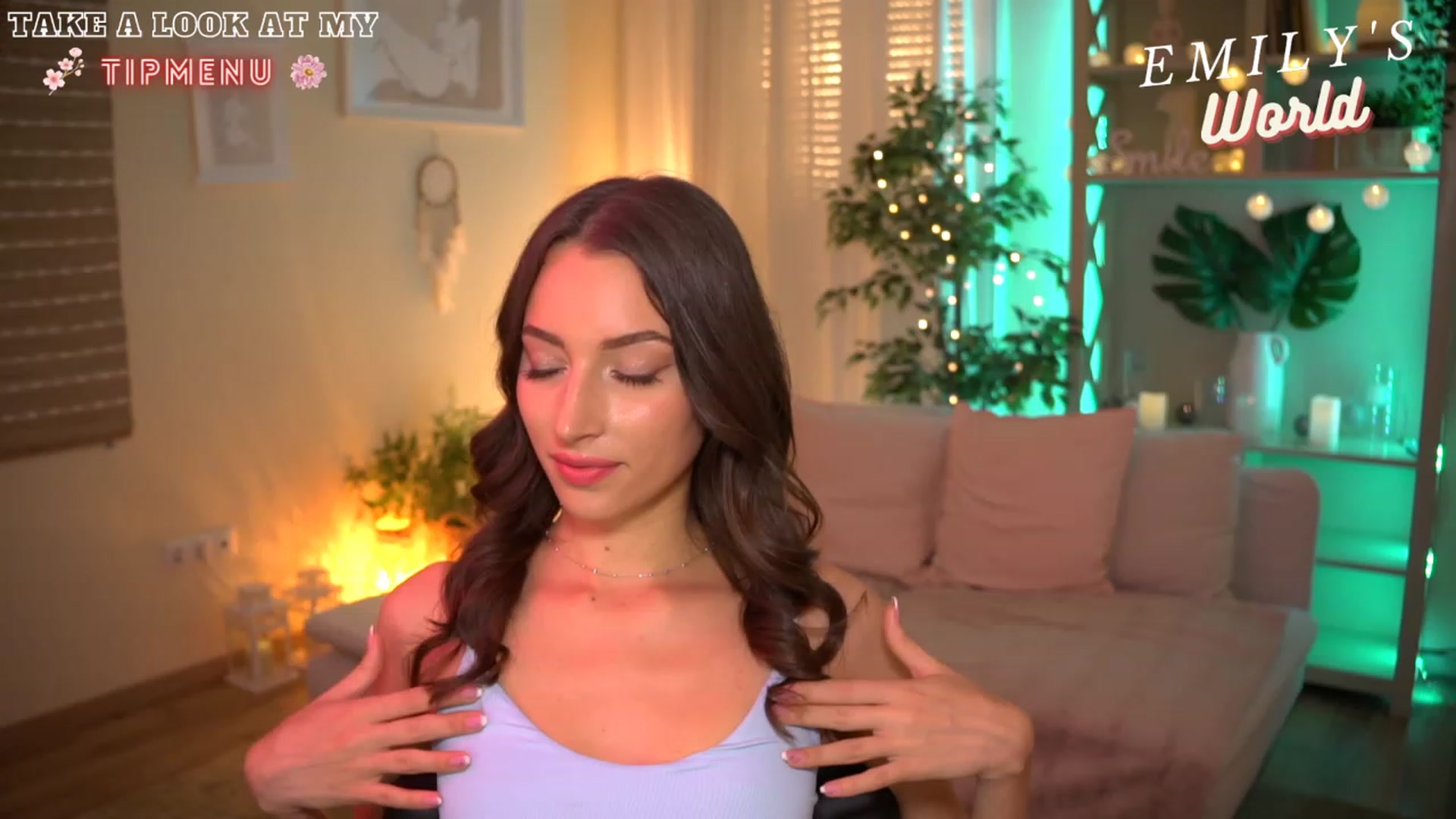 Gallery image thumbnail from Emily_grey69's myfreecams stream on, 07/16/2023, 17:55 image 3 of 20