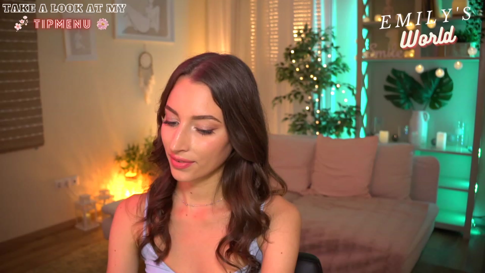 Gallery image thumbnail from Emily_grey69's myfreecams stream on, 07/16/2023, 17:55 image 18 of 20