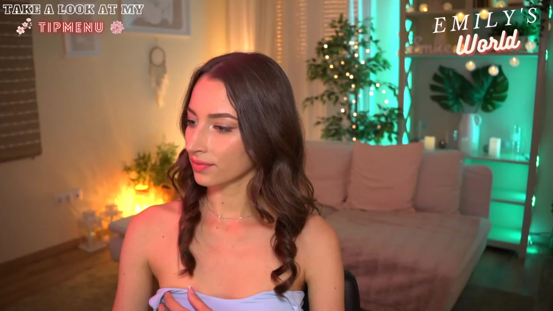 Gallery image thumbnail from Emily_grey69's myfreecams stream on, 07/16/2023, 18:24 image 5 of 20