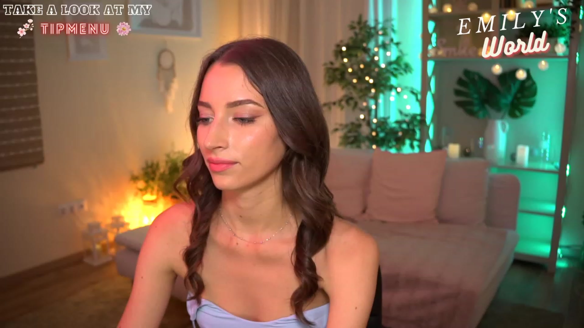 Gallery image thumbnail from Emily_grey69's myfreecams stream on, 07/16/2023, 18:24 image 16 of 20