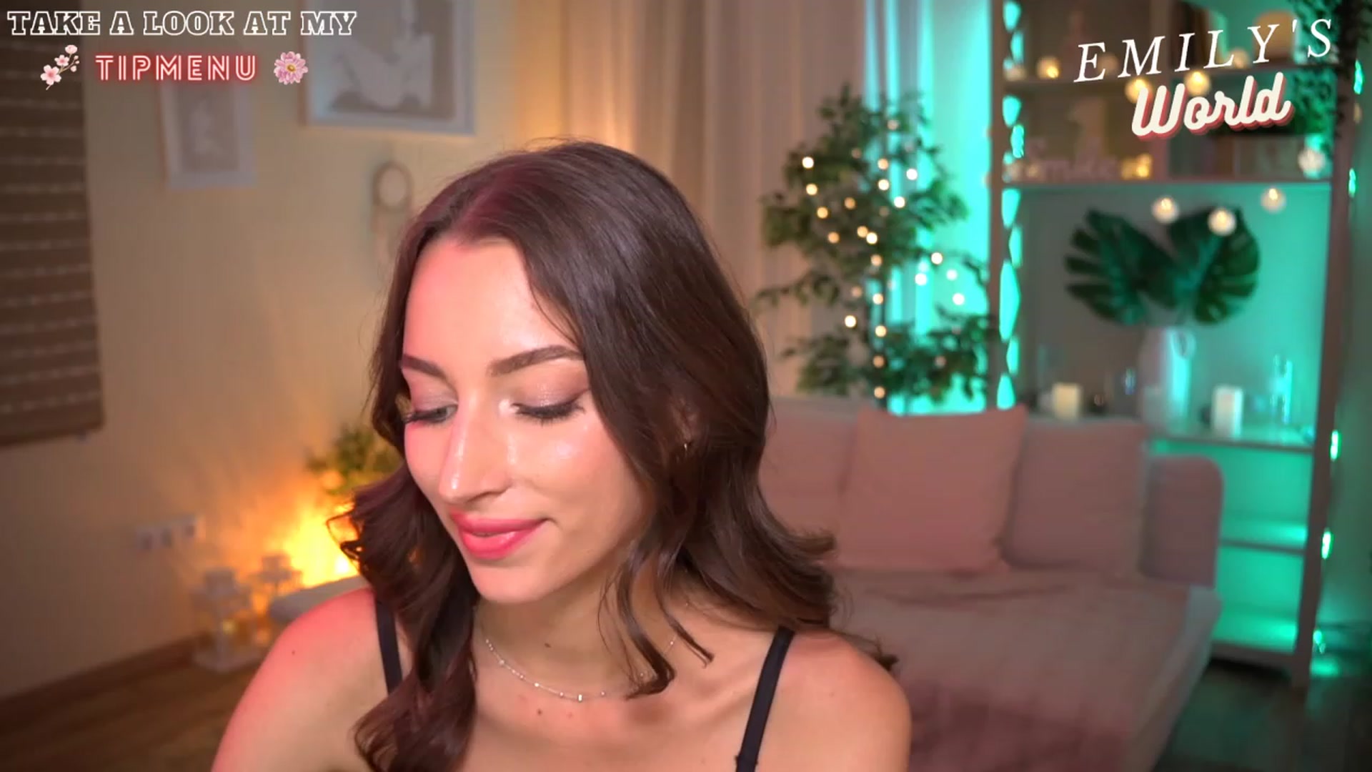 Gallery image thumbnail from Emily_grey69's myfreecams stream on, 07/16/2023, 20:05 image 3 of 20
