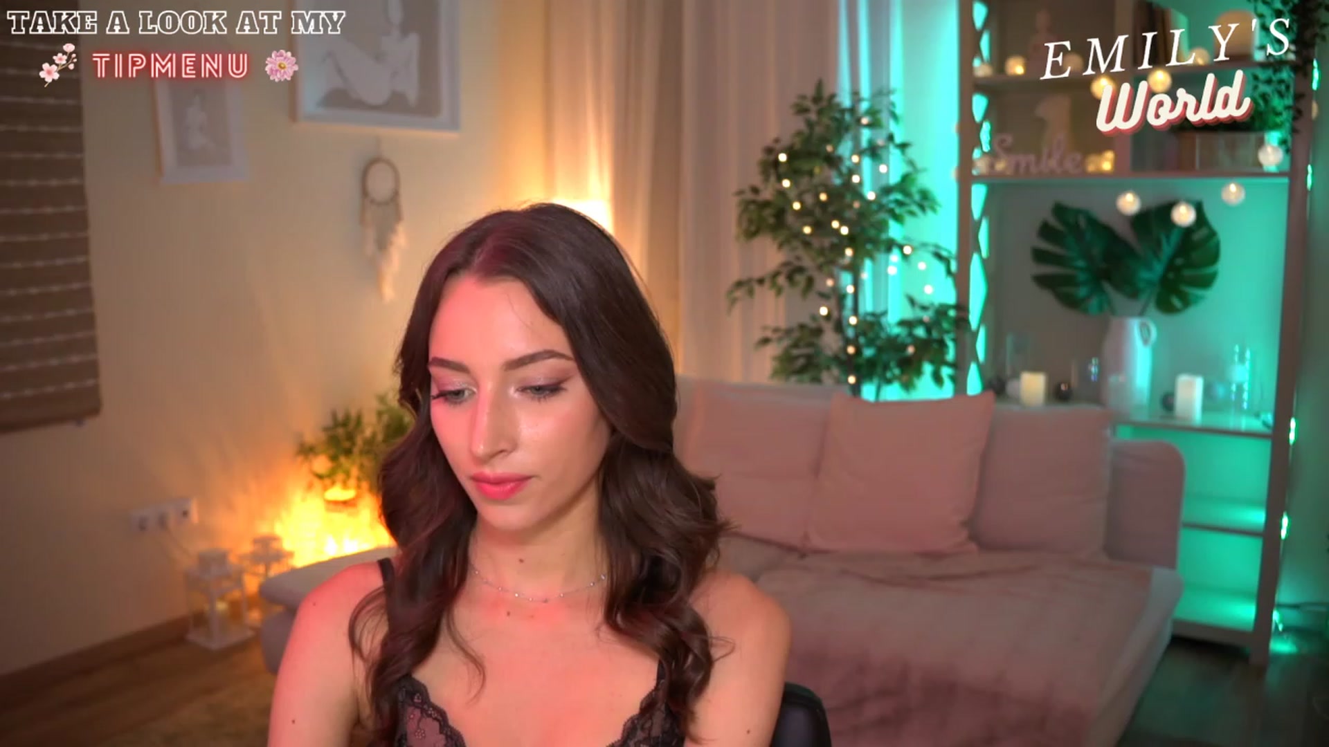 Gallery image thumbnail from Emily_grey69's myfreecams stream on, 07/16/2023, 20:05 image 4 of 20