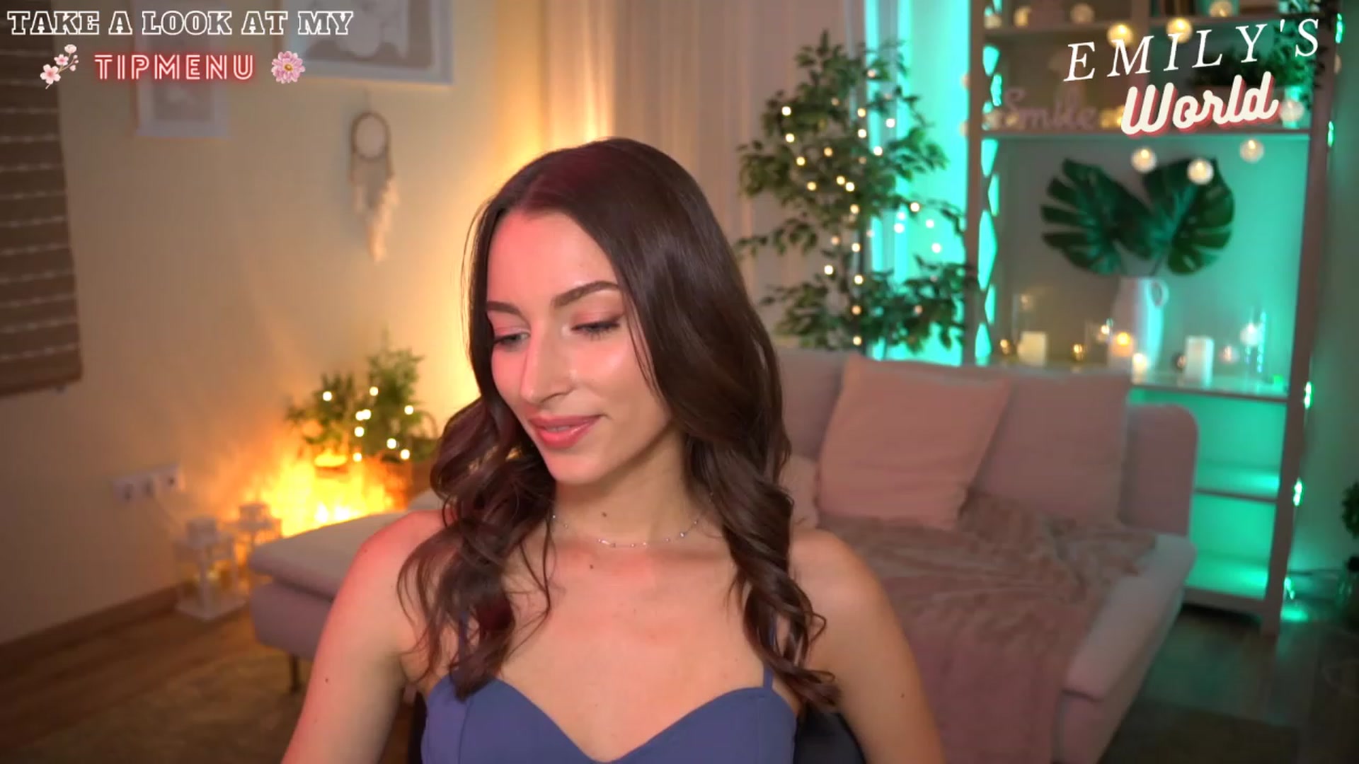 Gallery image thumbnail from Emily_grey69's myfreecams stream on, 07/19/2023, 17:20 image 9 of 20