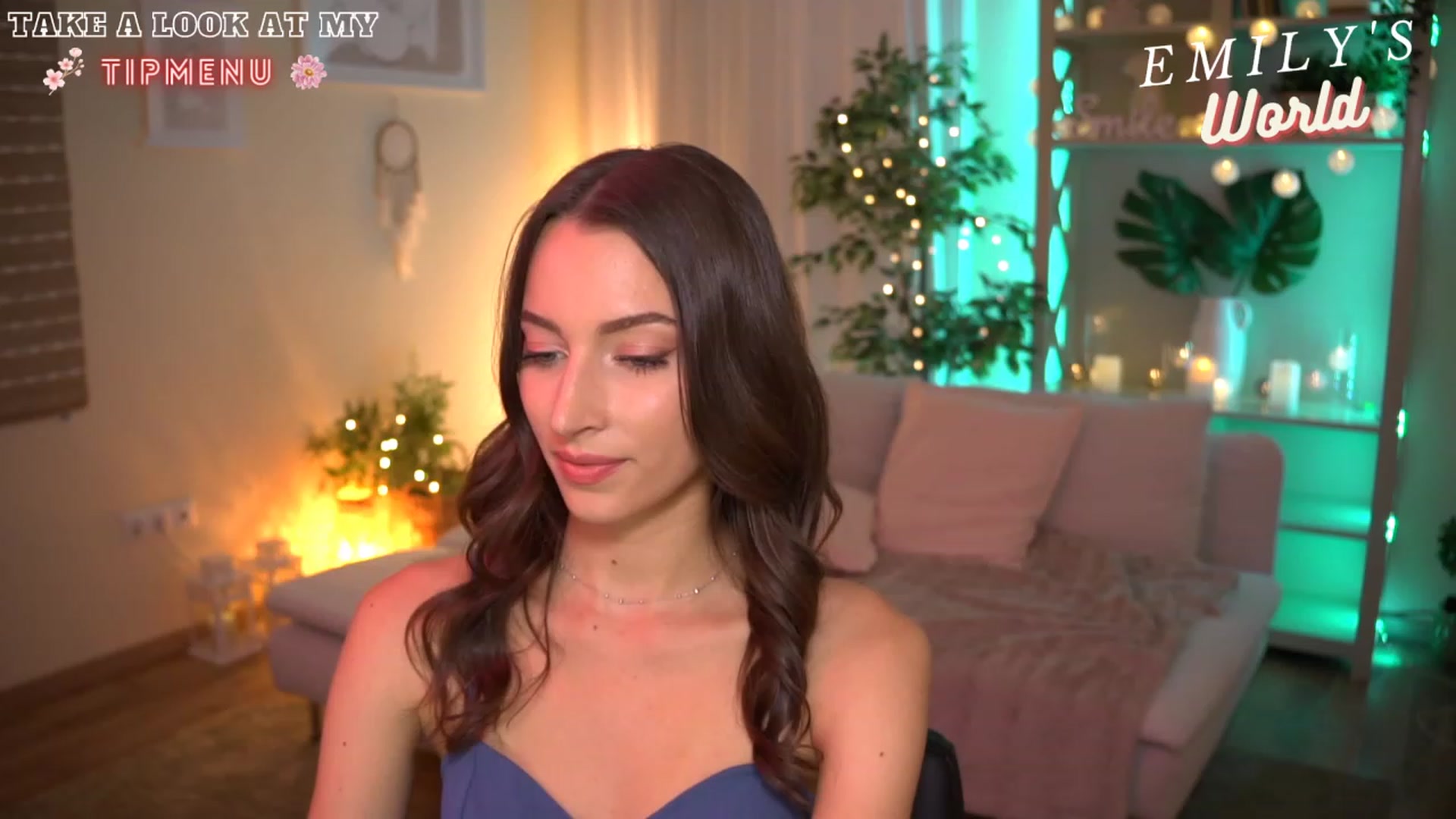 Gallery image thumbnail from Emily_grey69's myfreecams stream on, 07/19/2023, 17:20 image 8 of 20