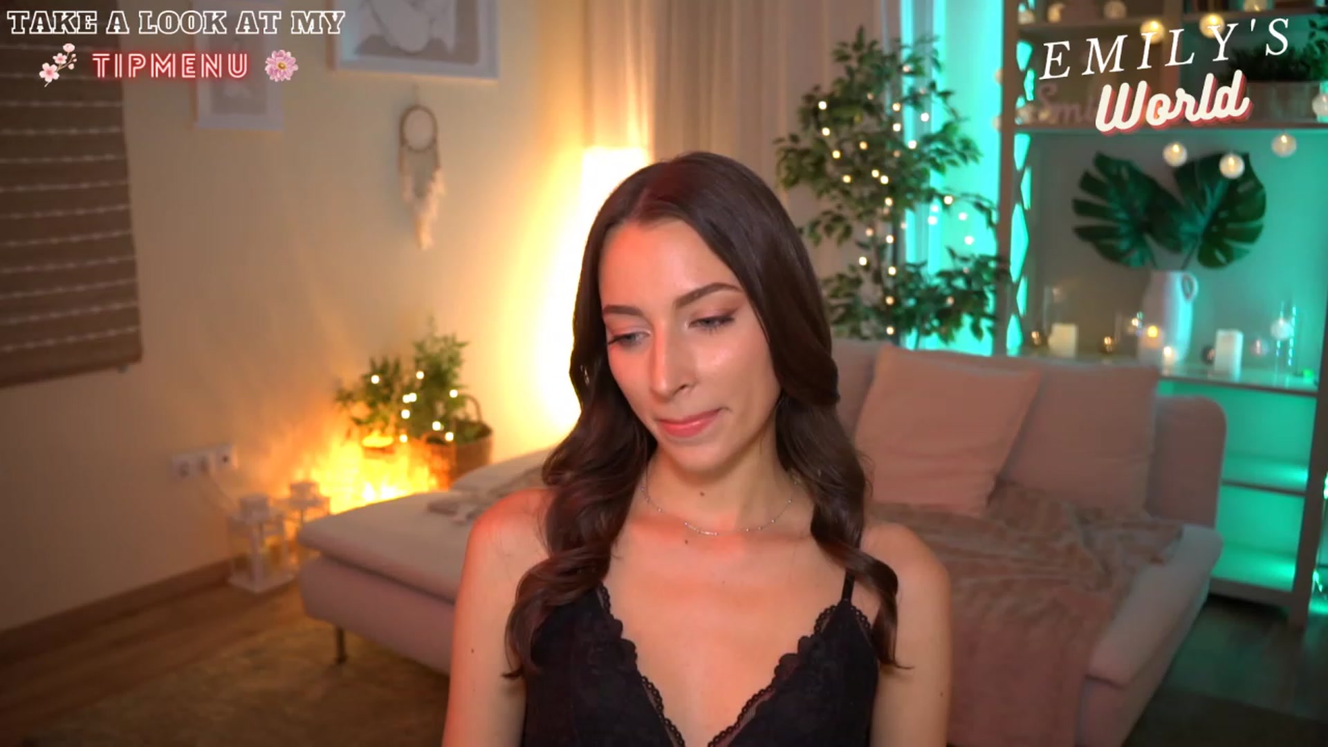 Gallery image thumbnail from Emily_grey69's myfreecams stream on, 07/19/2023, 19:23 image 7 of 20