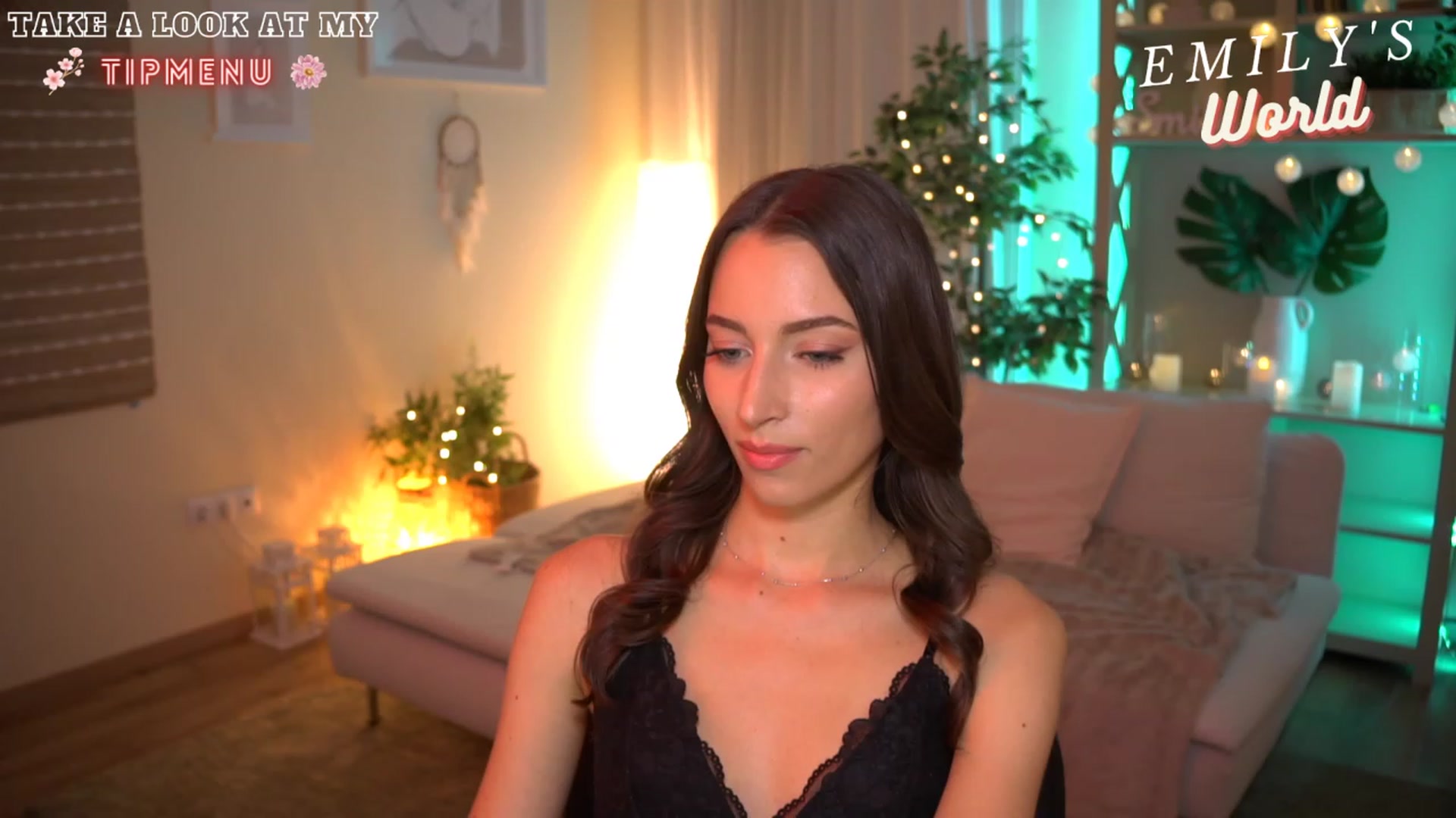 Gallery image thumbnail from Emily_grey69's myfreecams stream on, 07/19/2023, 19:23 image 8 of 20