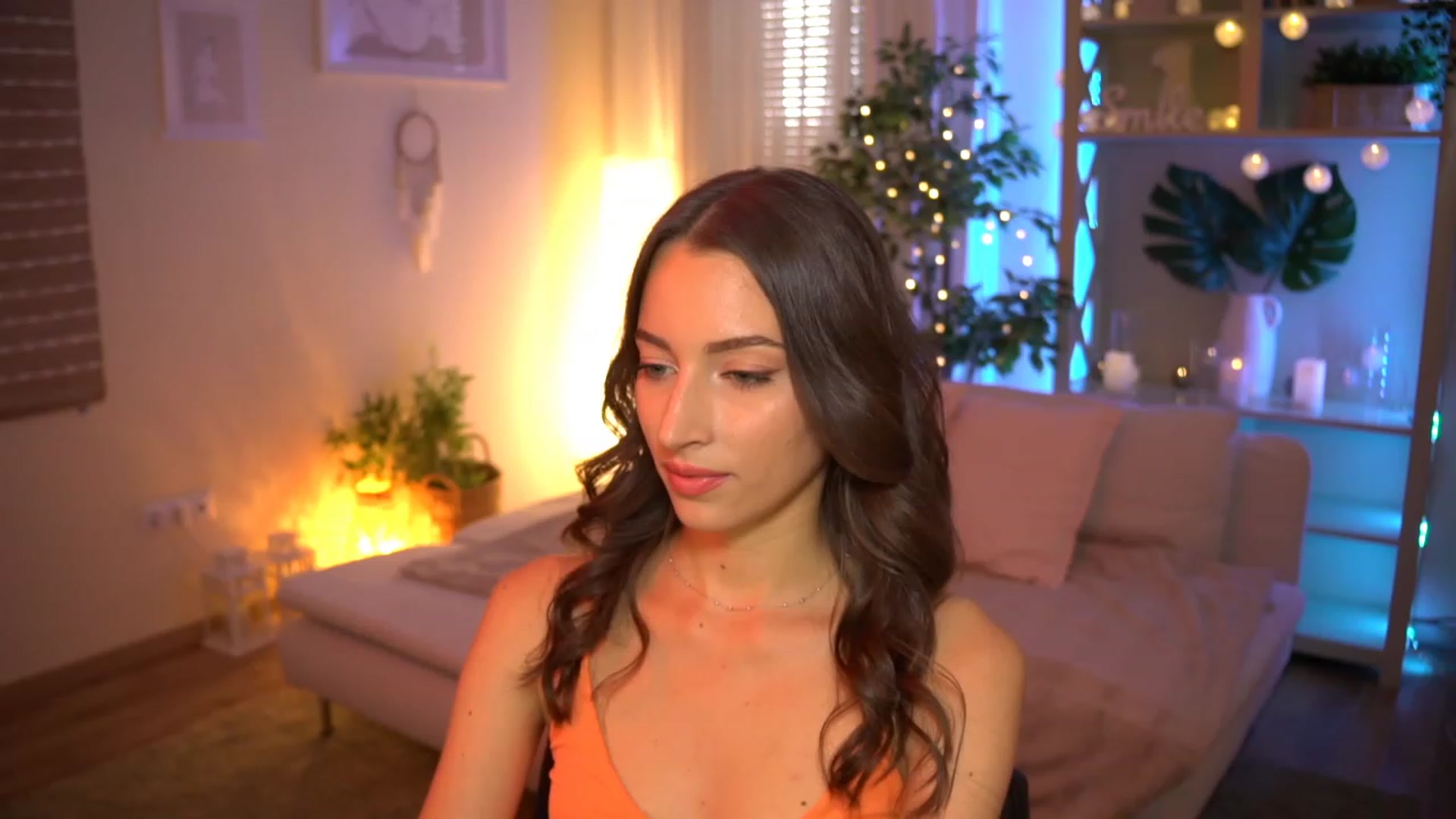 Gallery image thumbnail from Emily_grey69's myfreecams stream on, 07/22/2023, 17:16 image 3 of 20