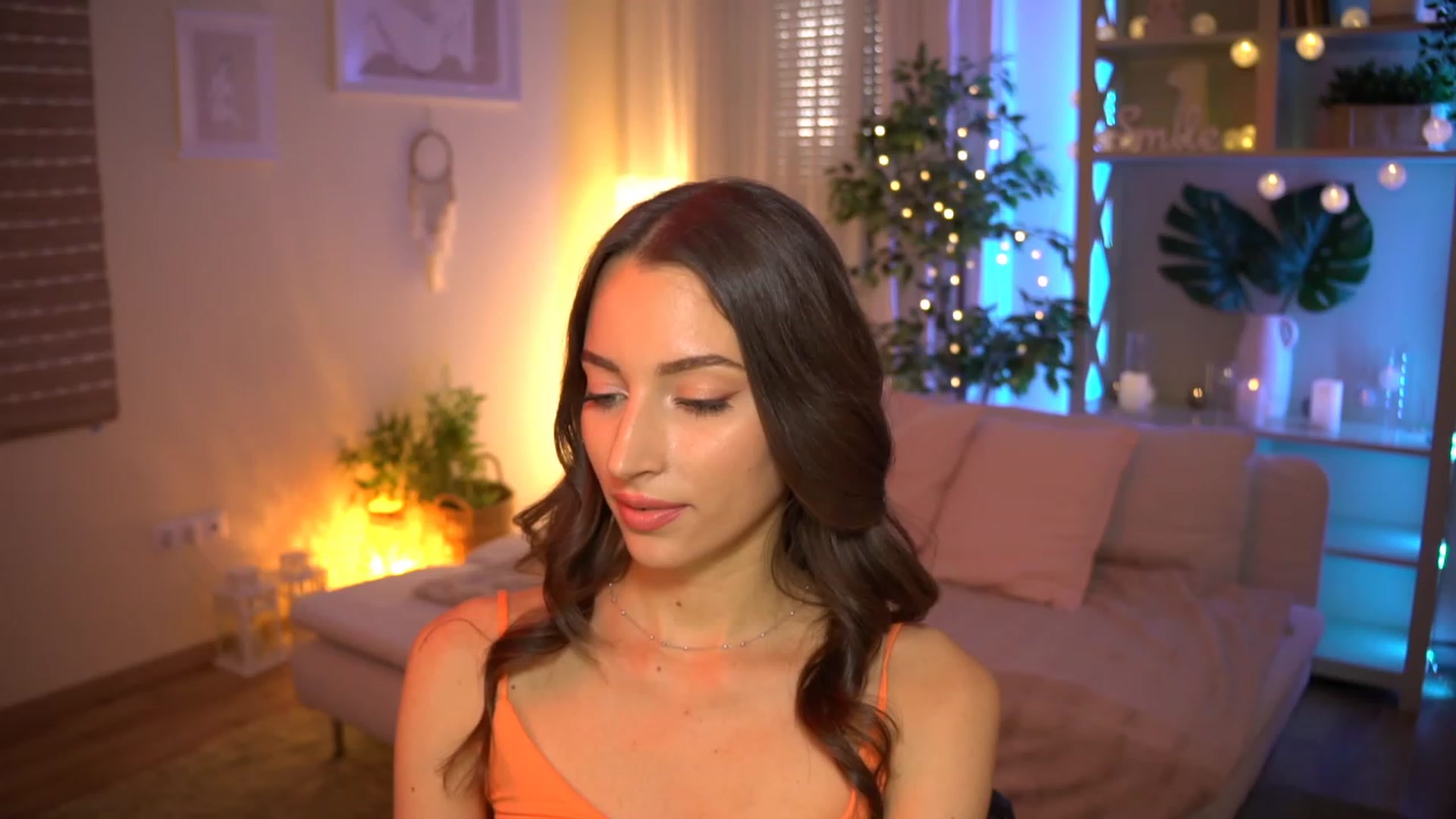 Gallery image thumbnail from Emily_grey69's myfreecams stream on, 07/22/2023, 17:16 image 17 of 20