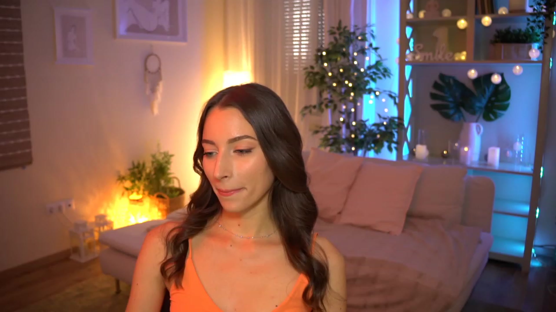 Gallery image thumbnail from Emily_grey69's myfreecams stream on, 07/22/2023, 17:16 image 14 of 20